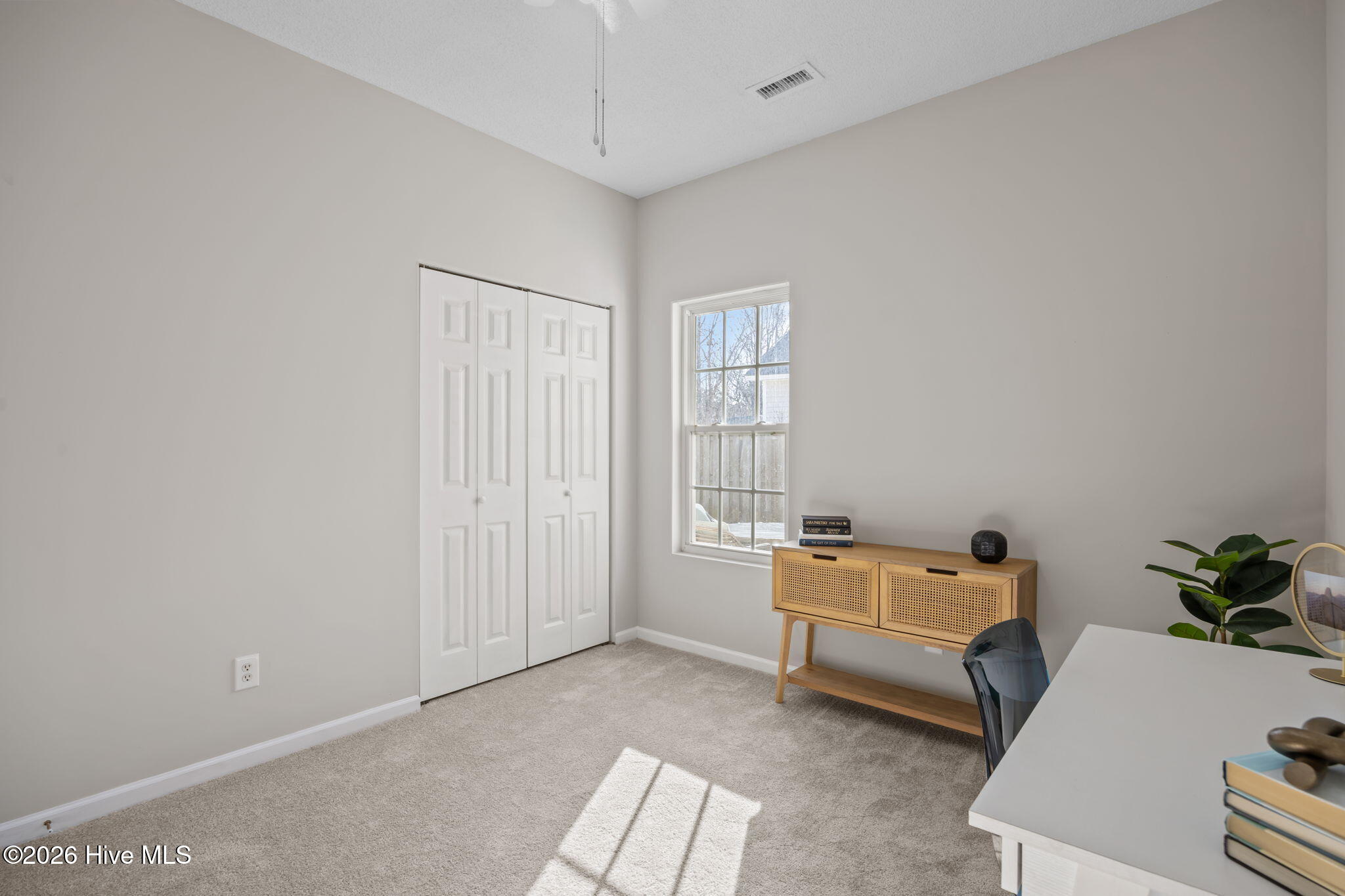 100557931 | Photo 22