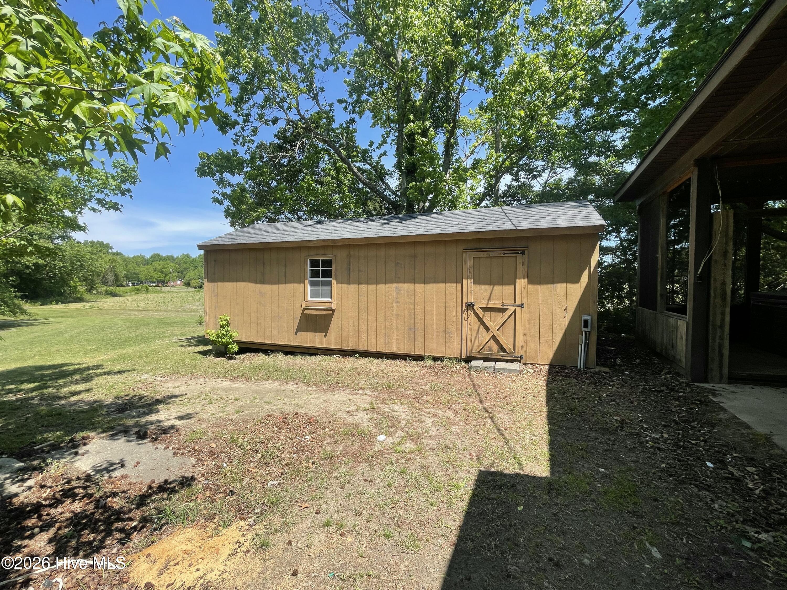 Shed
