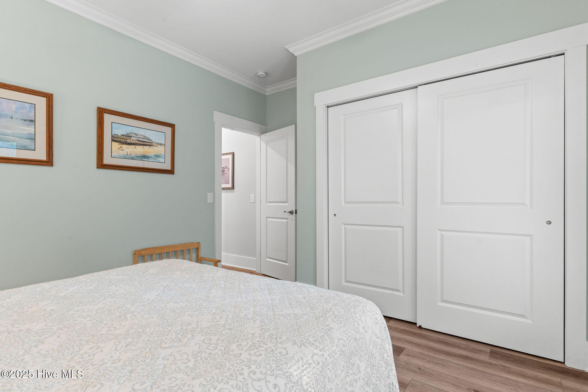 100542676 | Photo 31