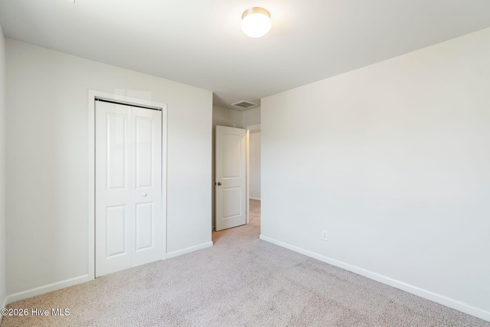 100553399 | Photo 32