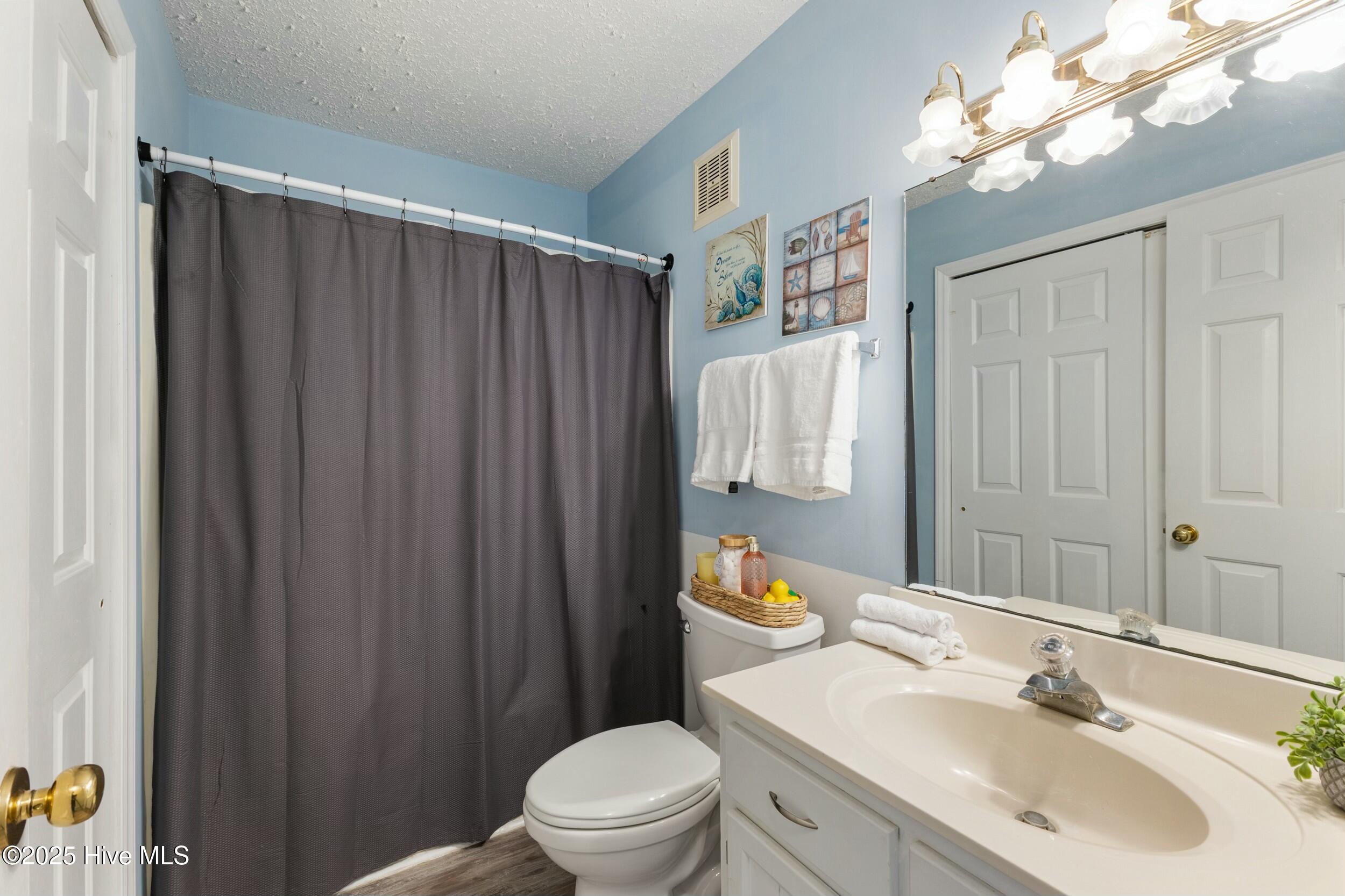 100553137 | Photo 19