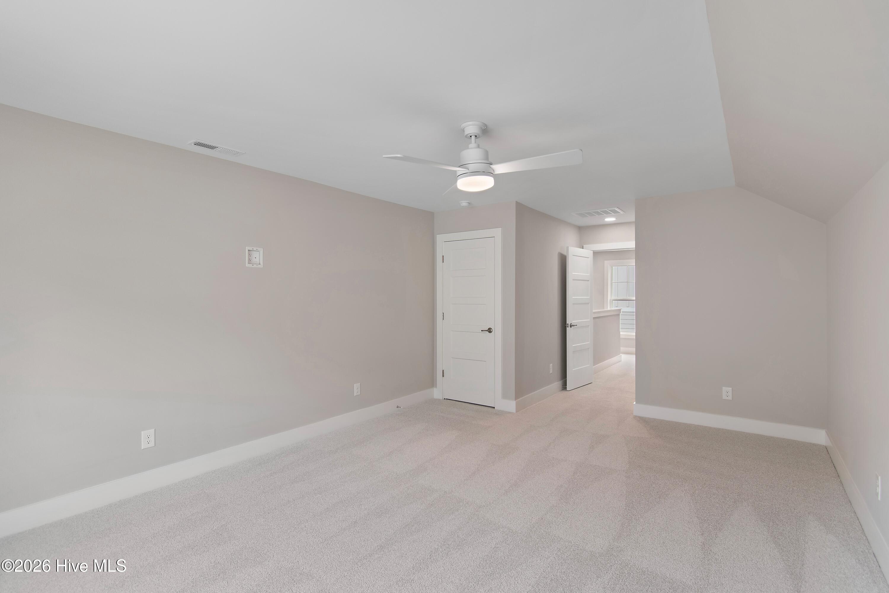 100533287 | Photo 19