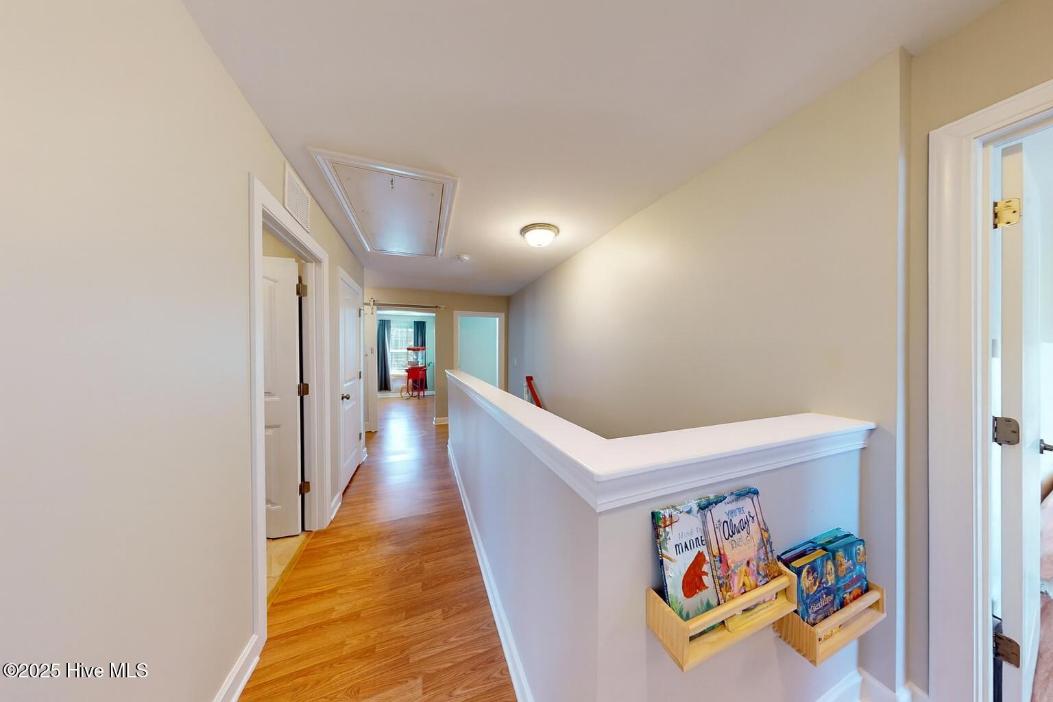 100526795 | Photo 56