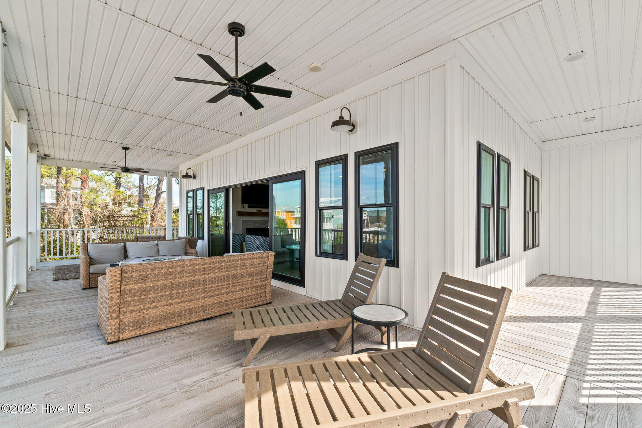 100496086 | Photo 57