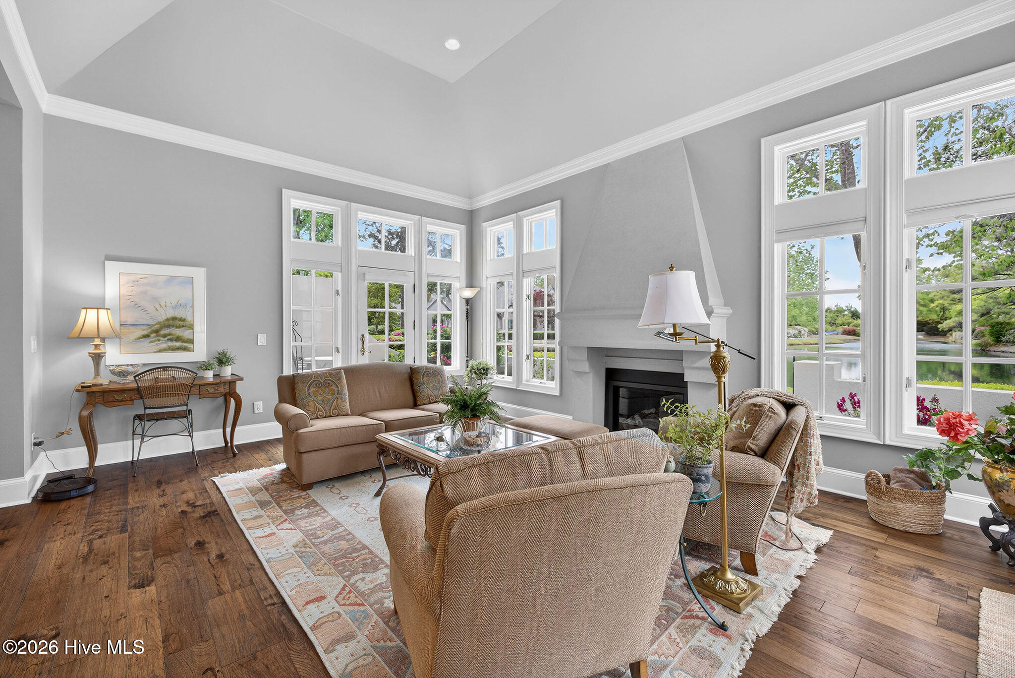 100565960 | Photo 36