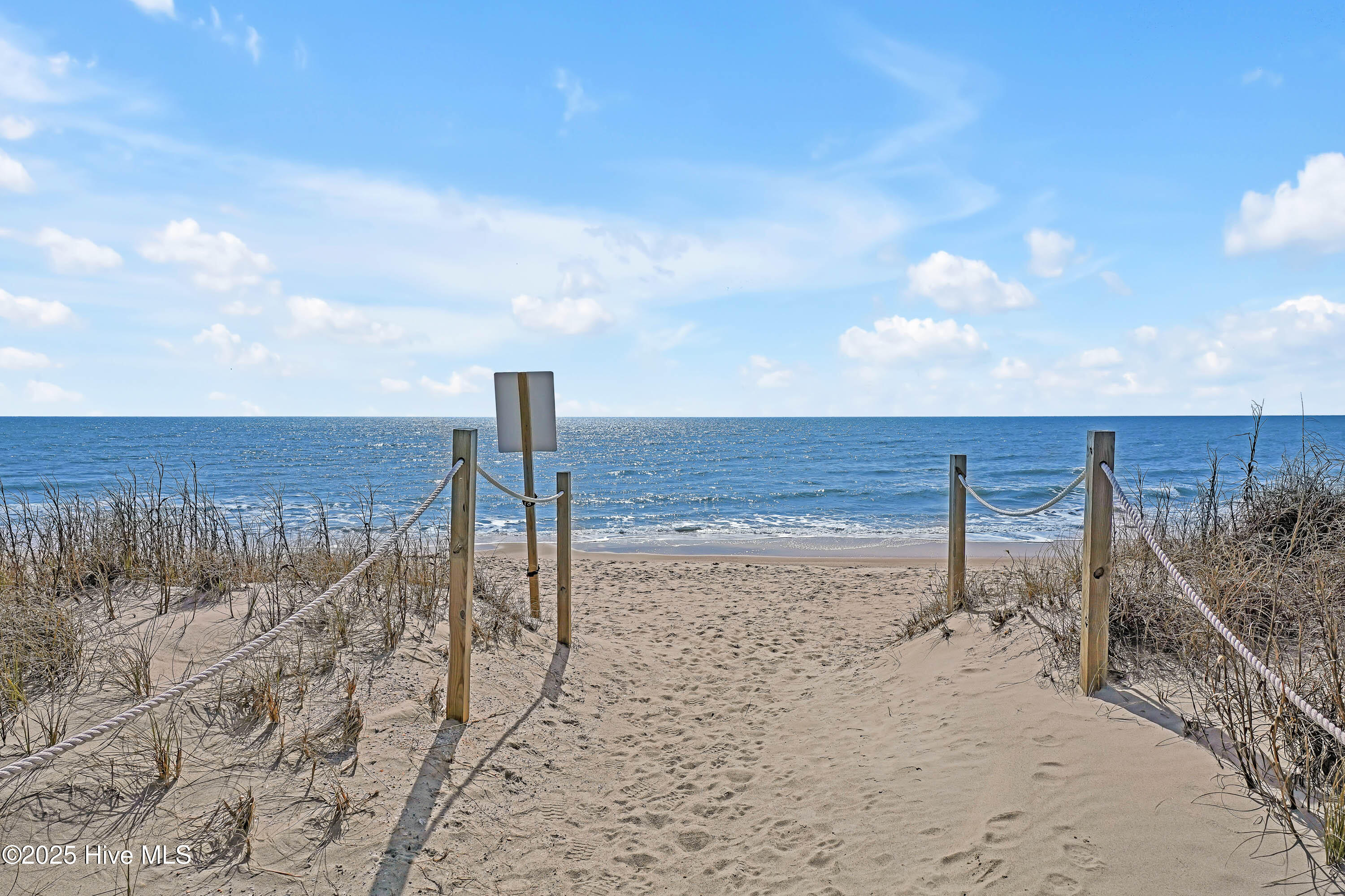 100543456 | Photo 36