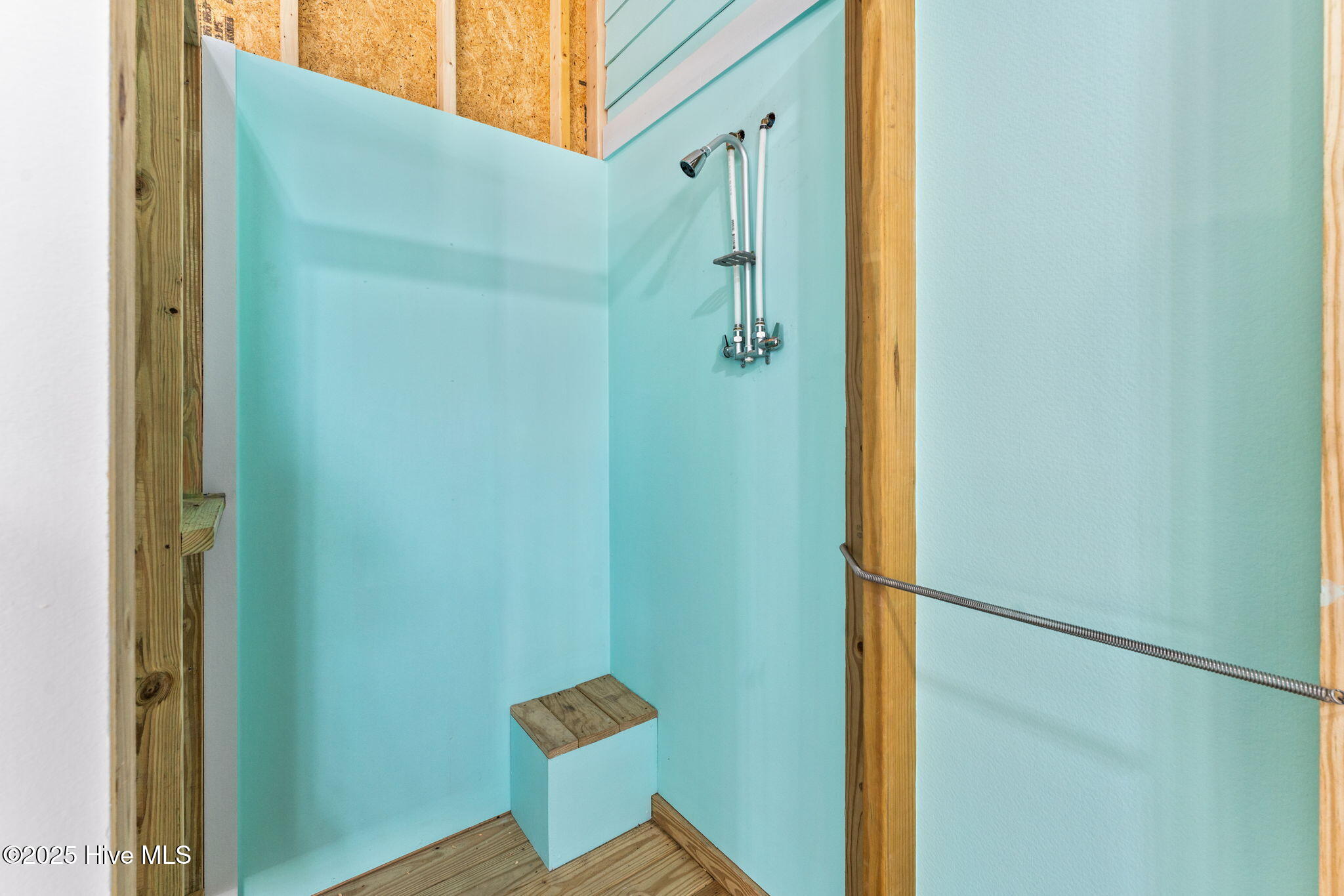 100527553 | Photo 63