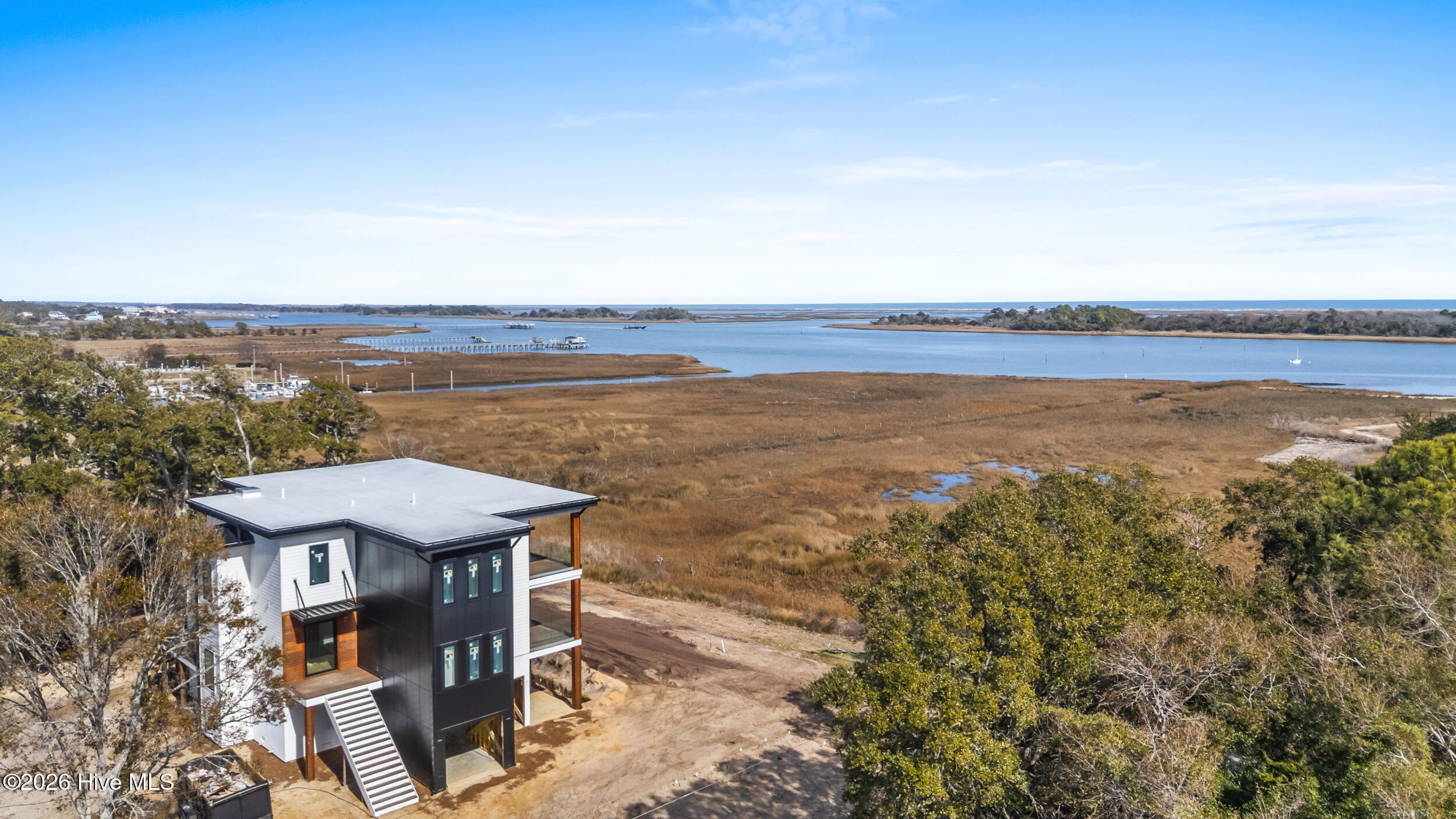 100552522 | Photo 11