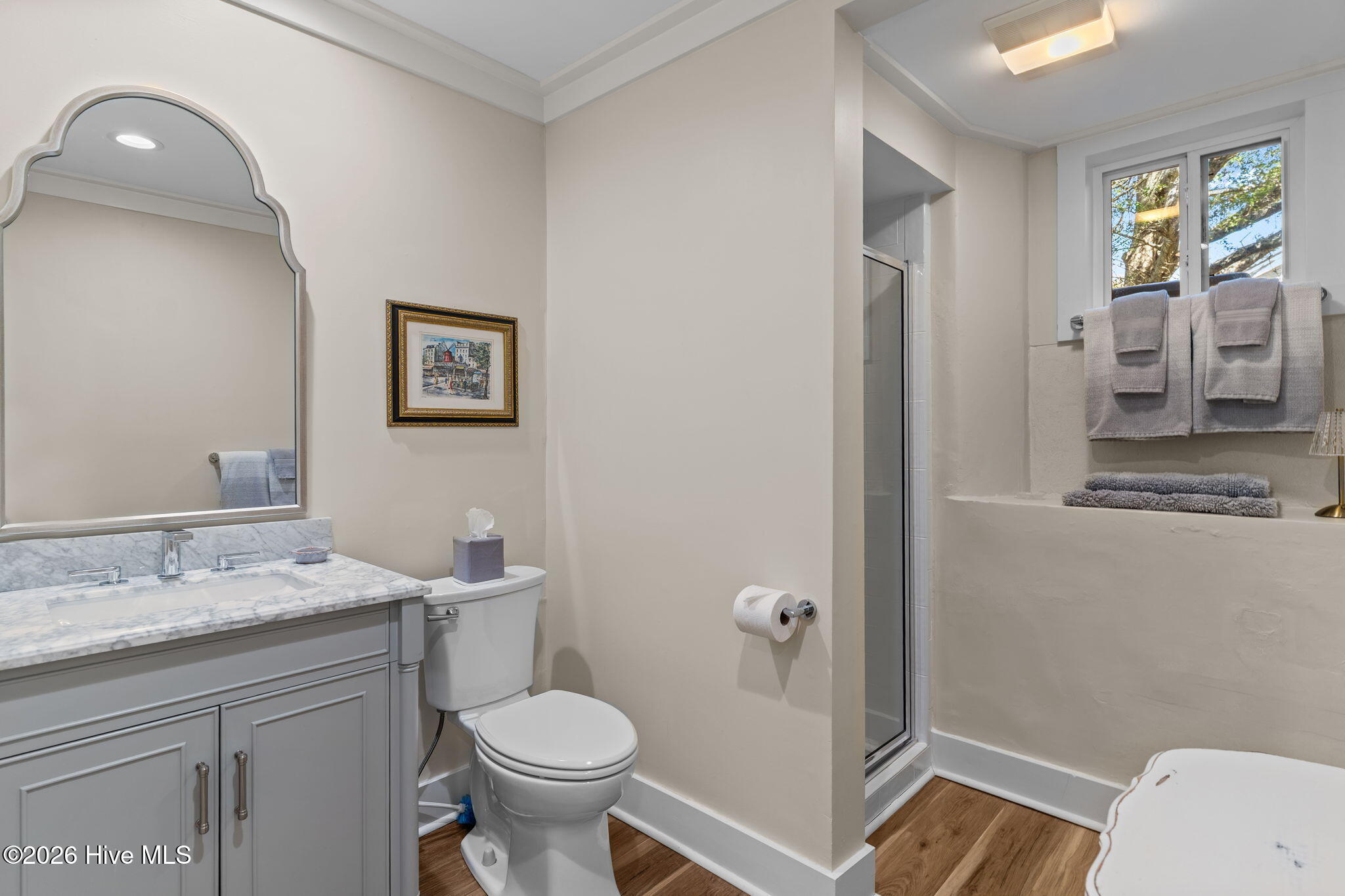 100562122 | Photo 59