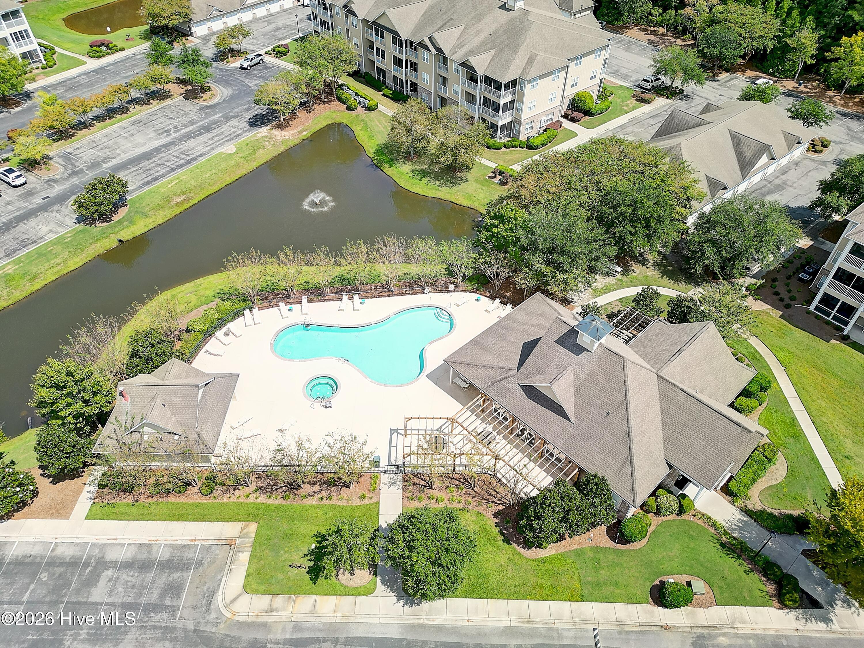 100569684 | Photo 63