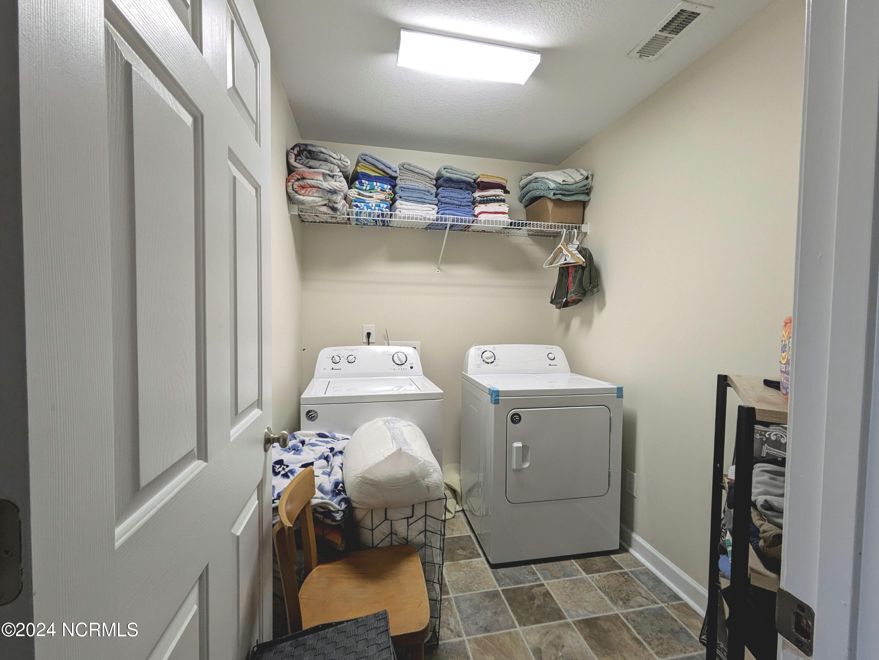 100529428 | Photo 16