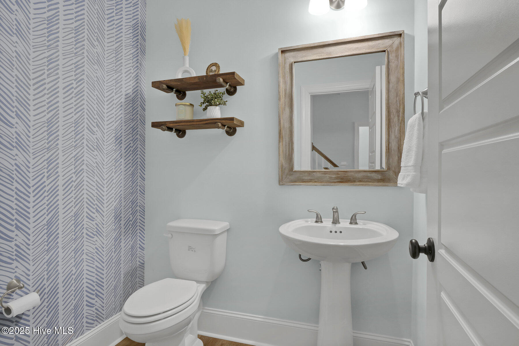 100544096 | Photo 11