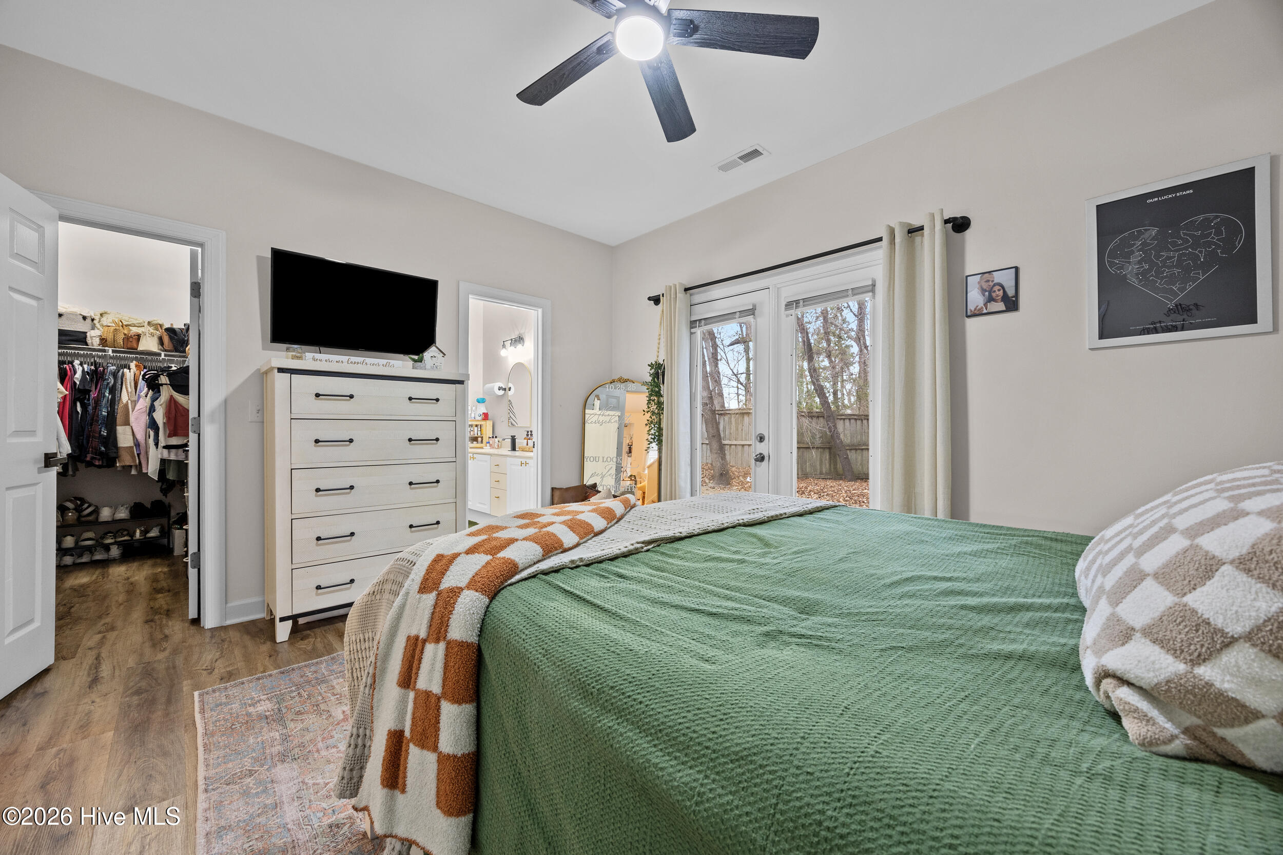 100567822 | Photo 21