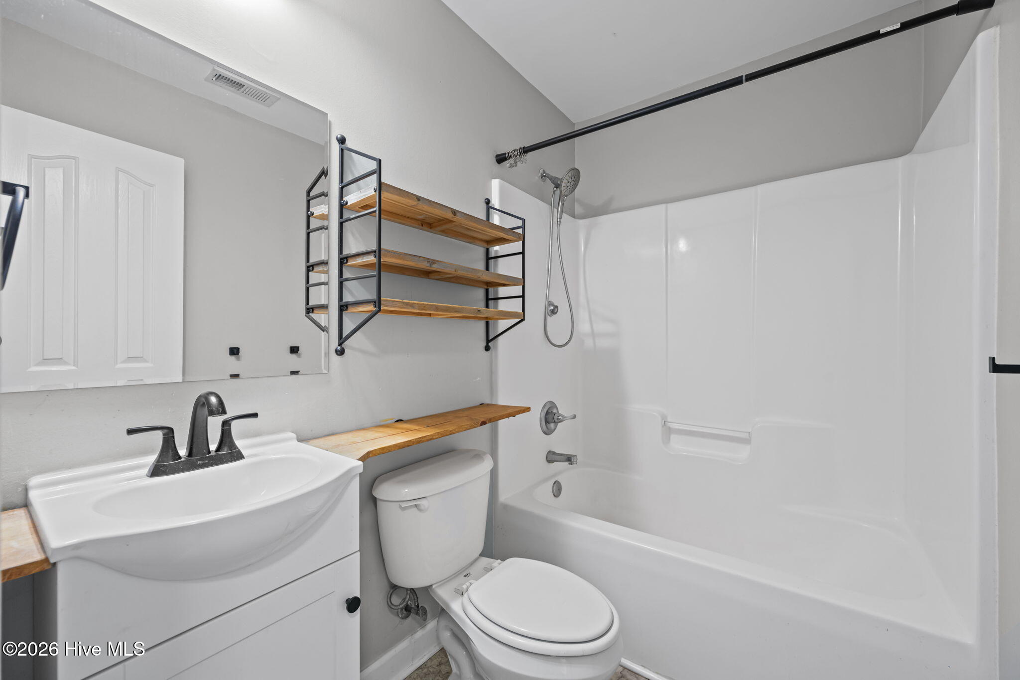 100553534 | Photo 33