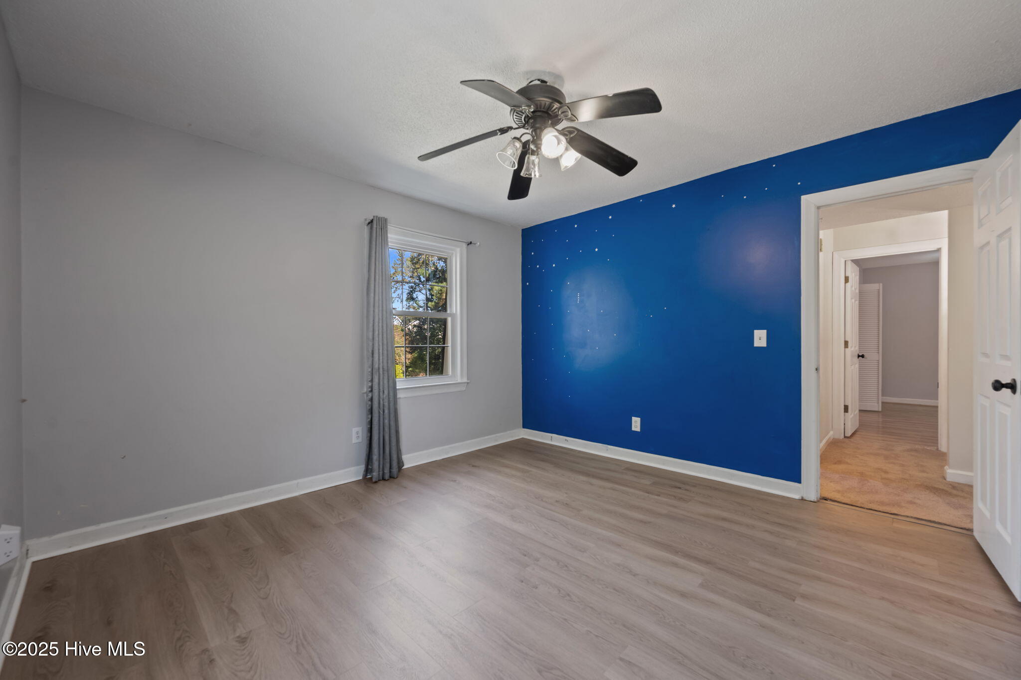 100537375 | Photo 32