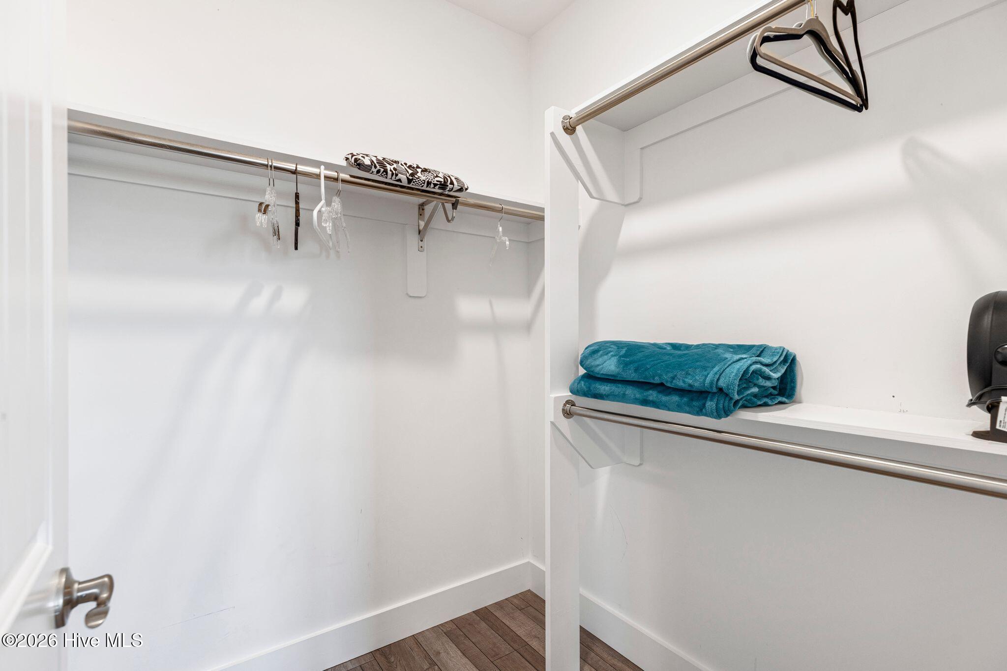 100551574 | Photo 33