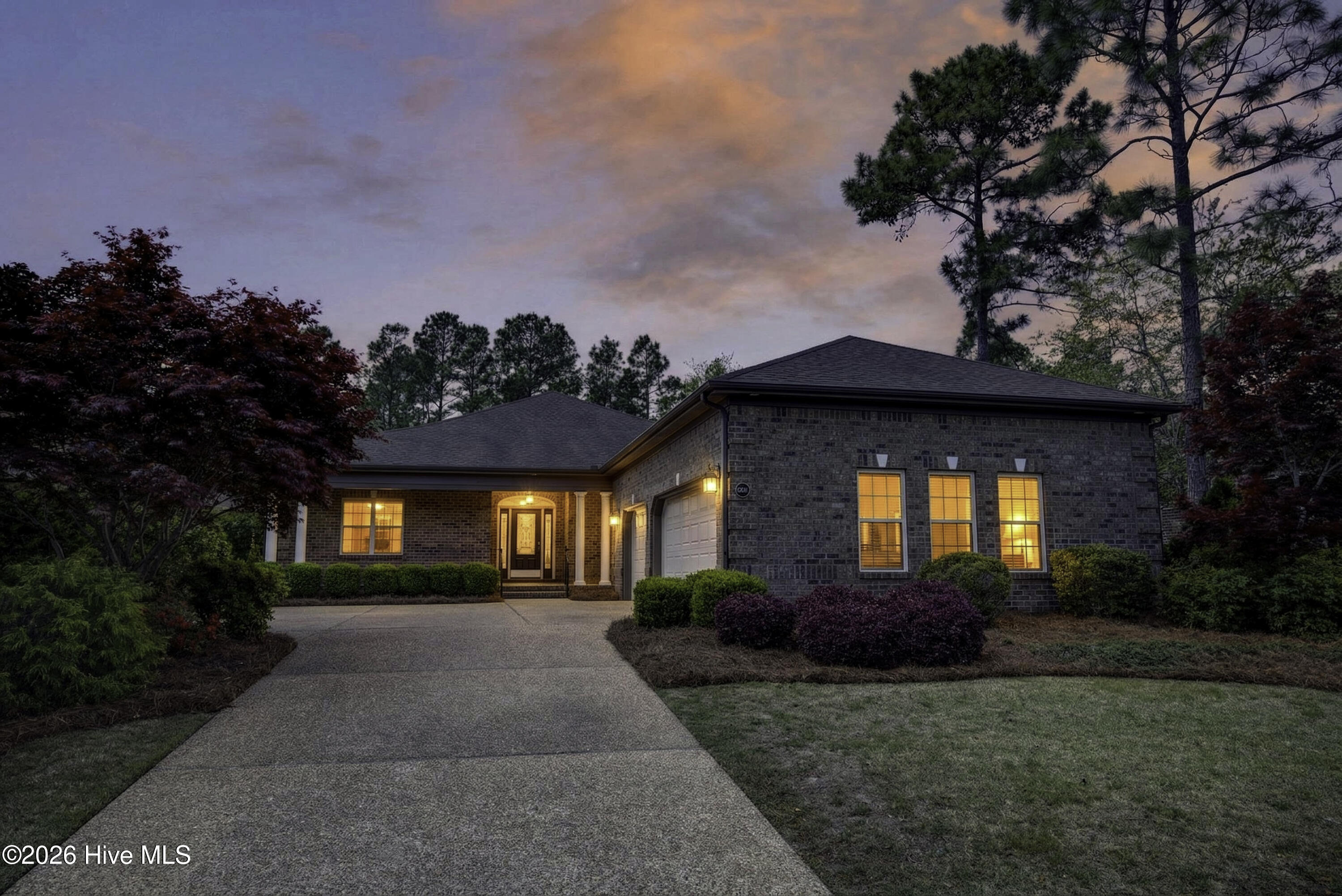 100566278 | Photo 50