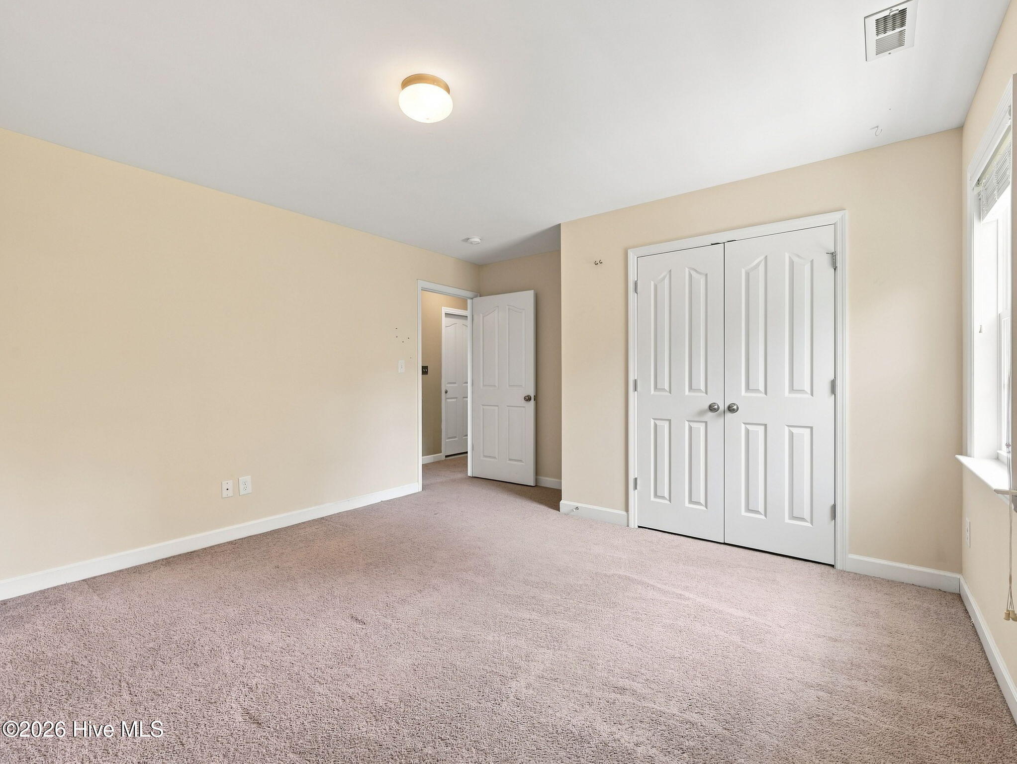 302 Squire Court,Maple Hill