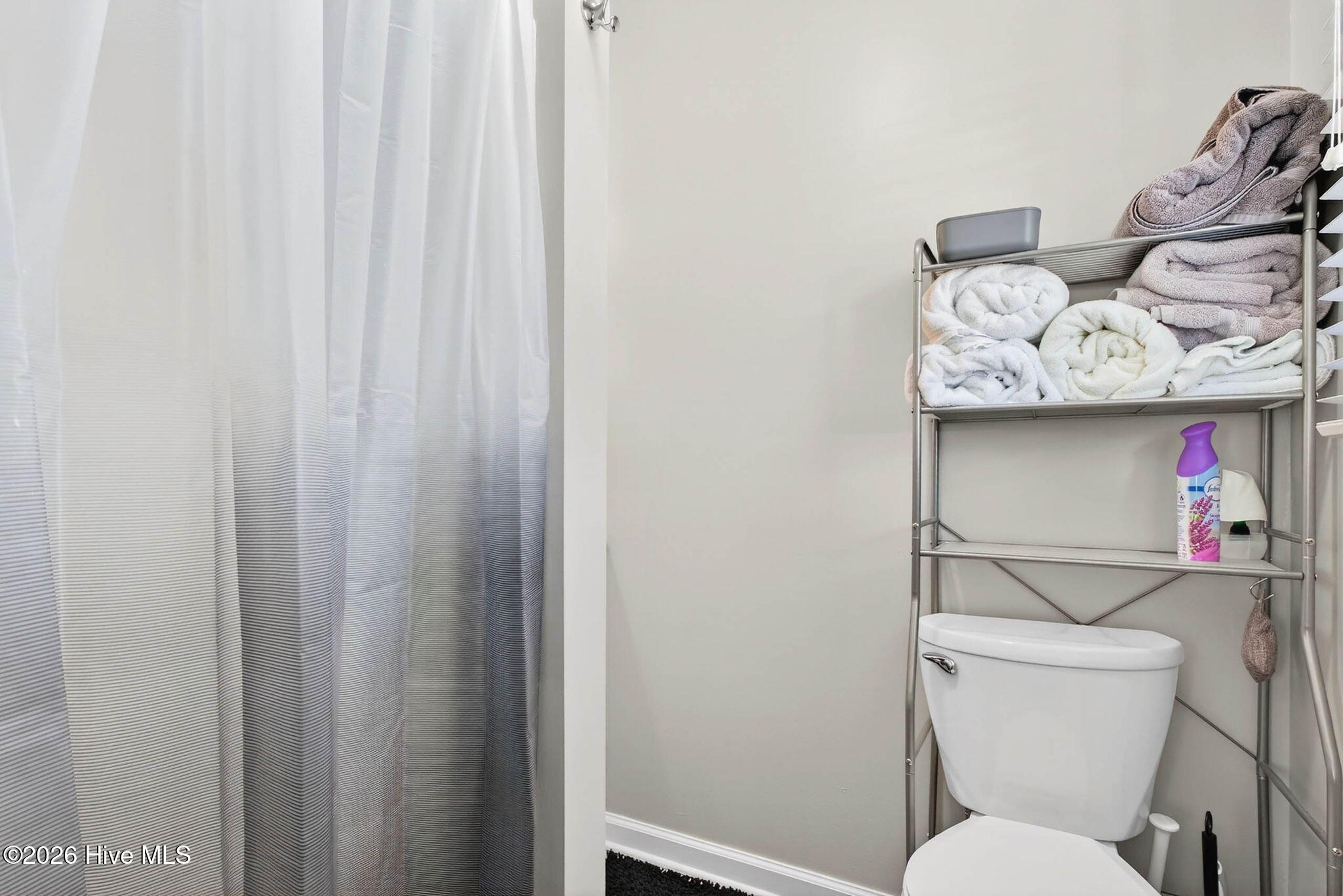 100563567 | Photo 15