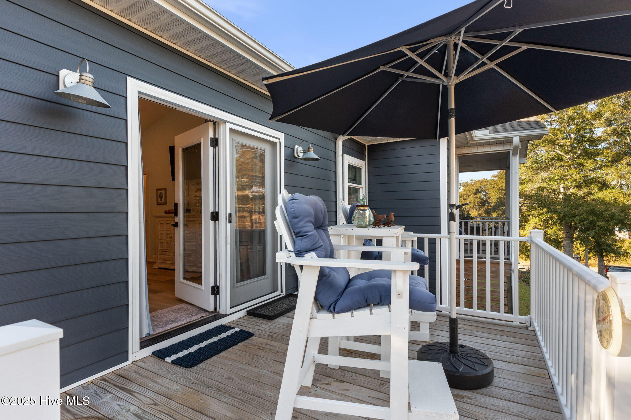 100564542 | Photo 43