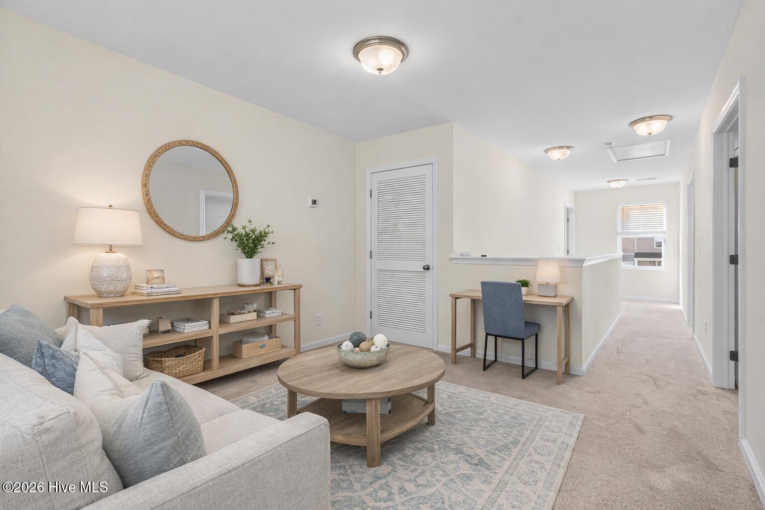 100540215 | Photo 14