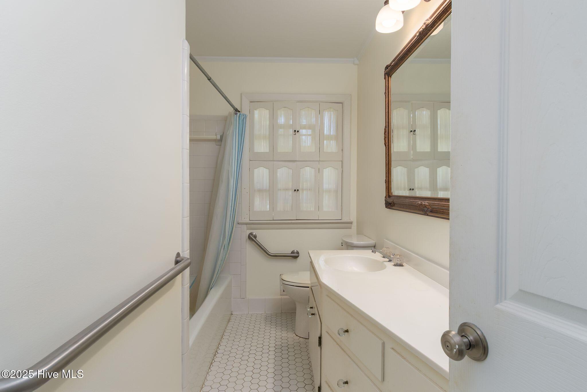 100529012 | Photo 18