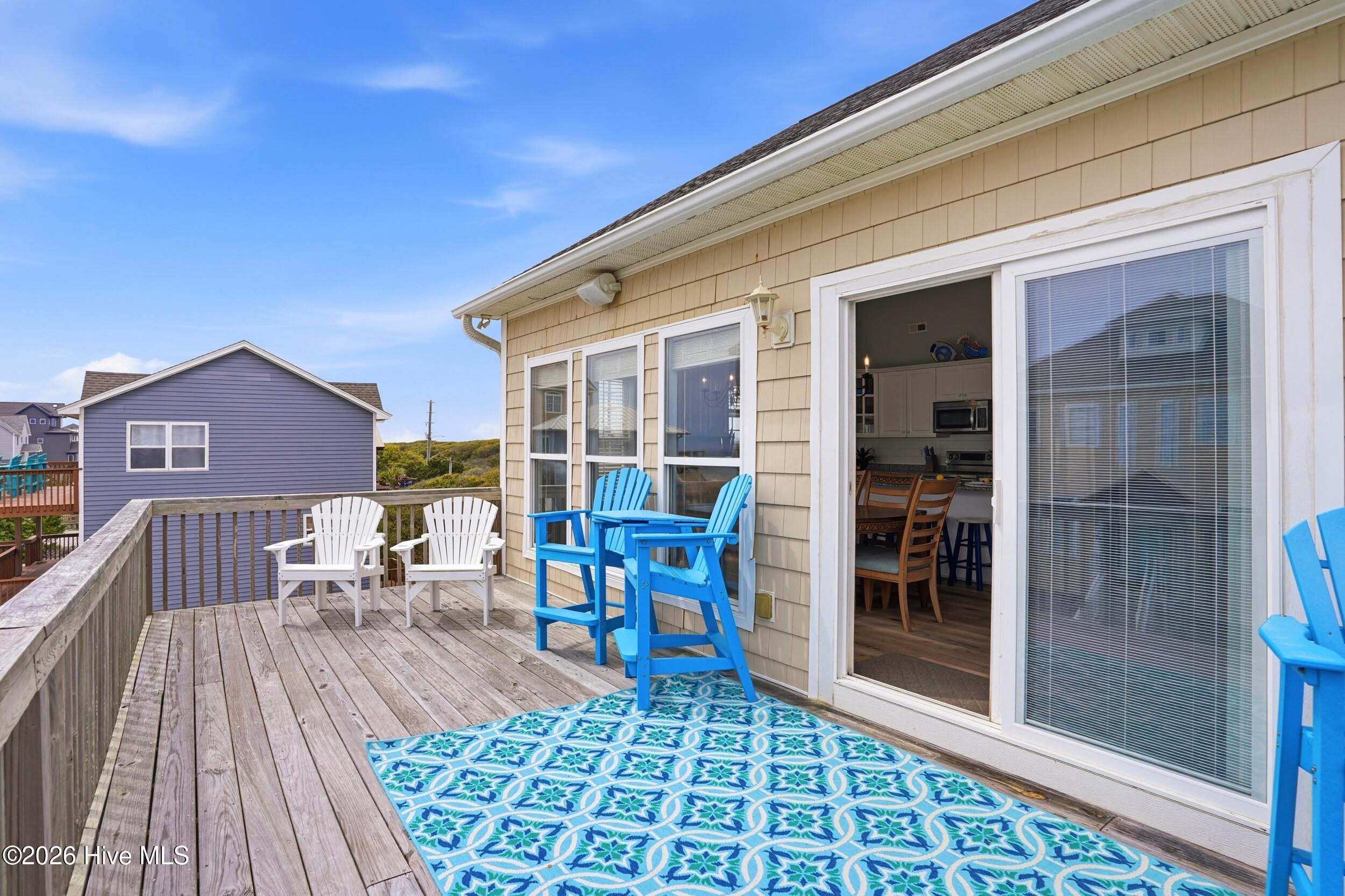 100566063 | Photo 38