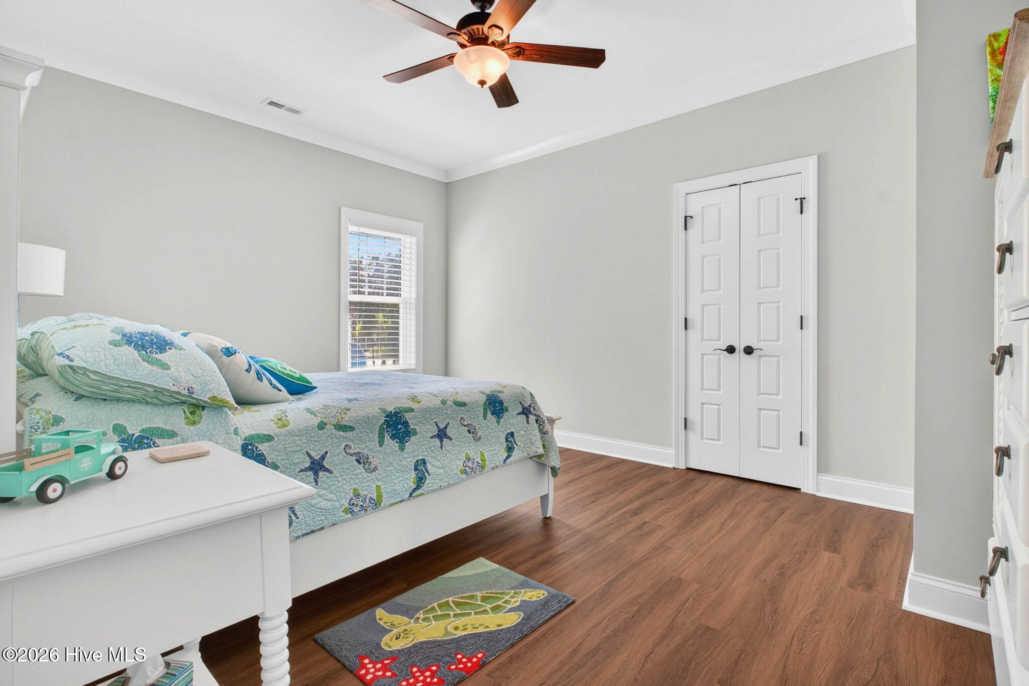 100568136 | Photo 27