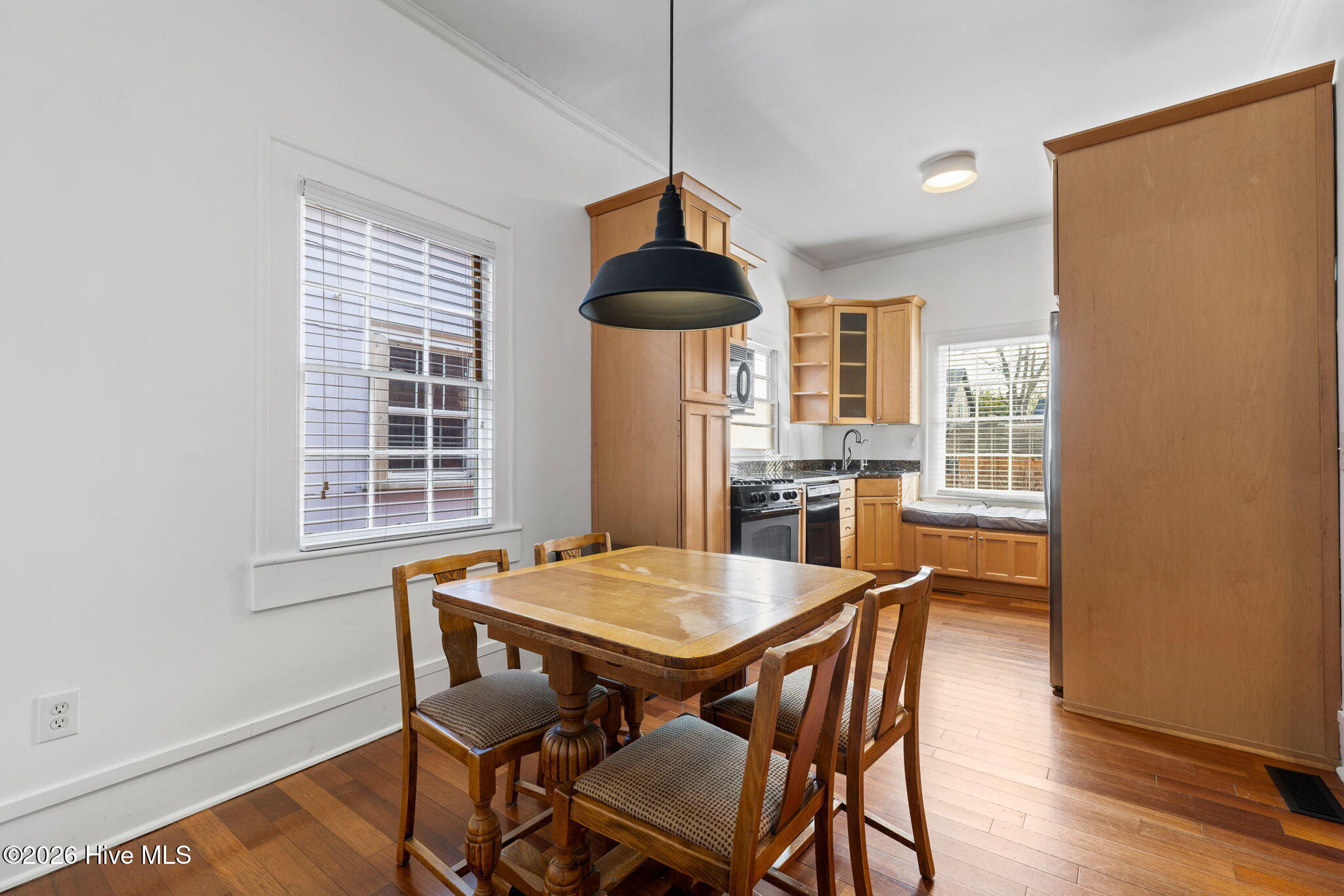 100550239 | Photo 19