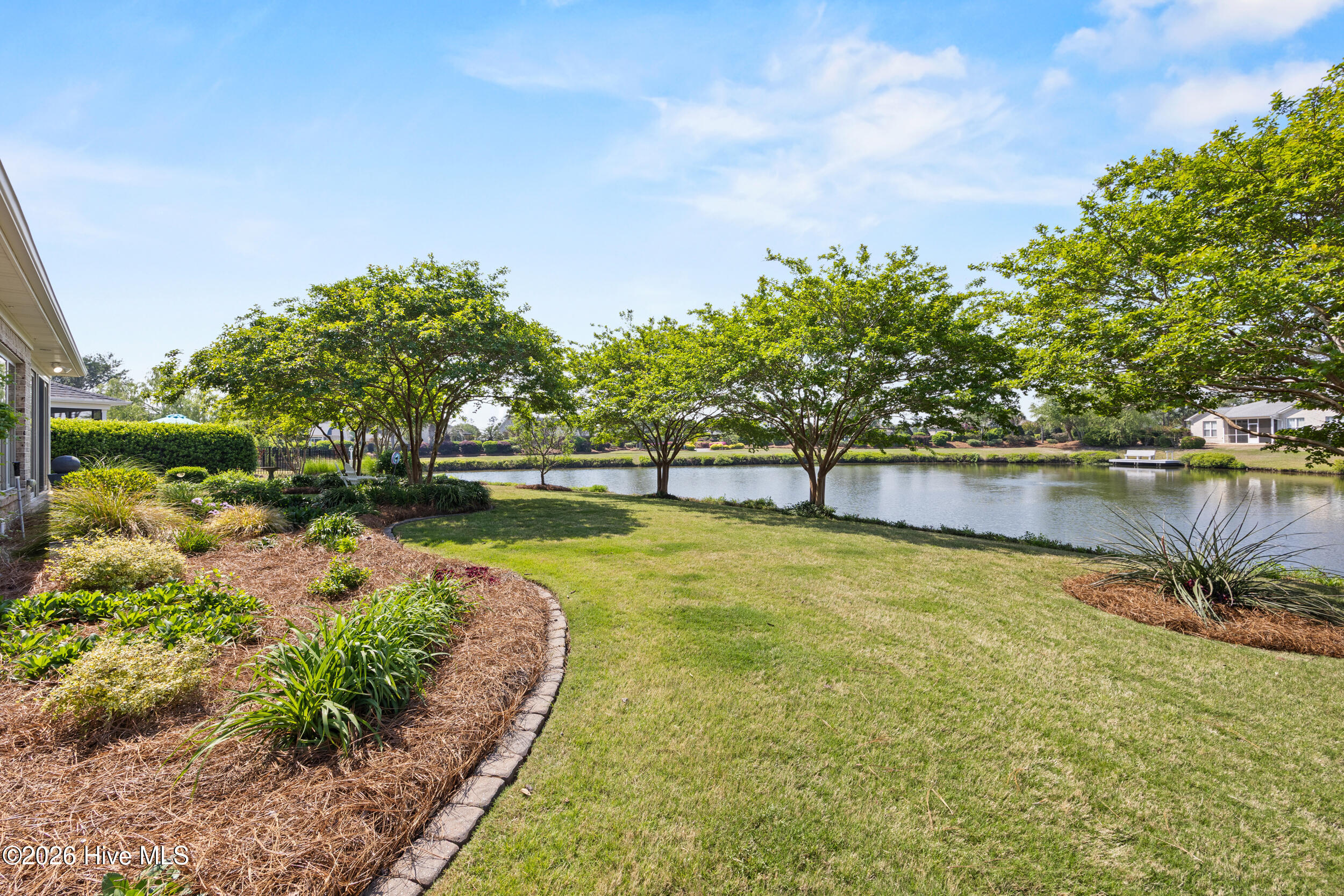 100566024 | Photo 39