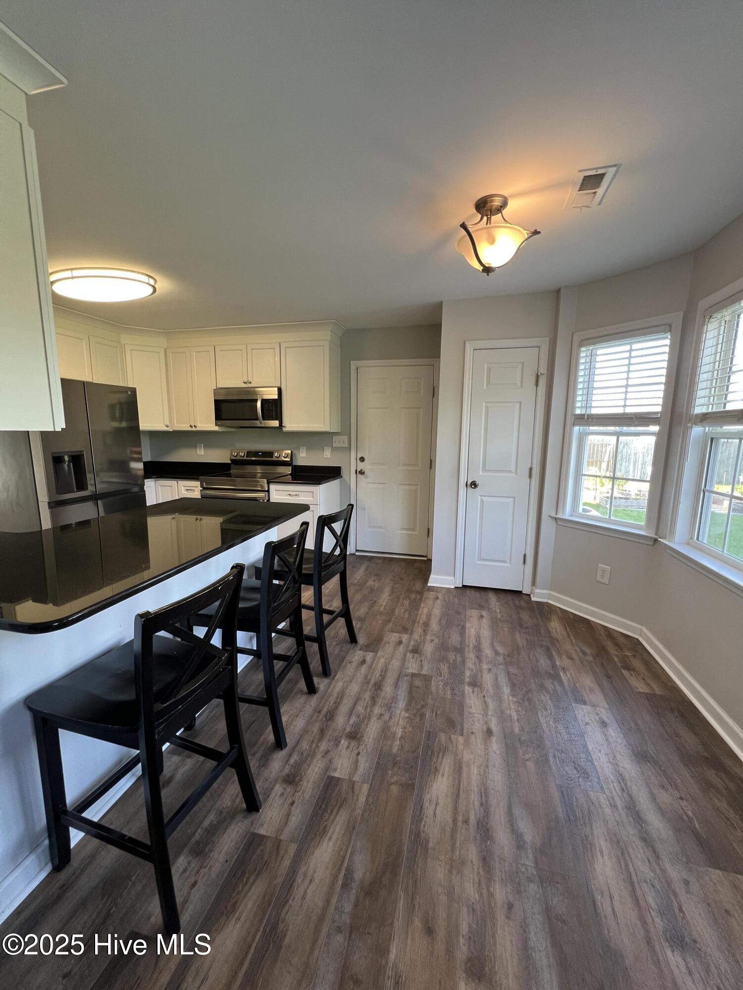 100528516 | Photo 31