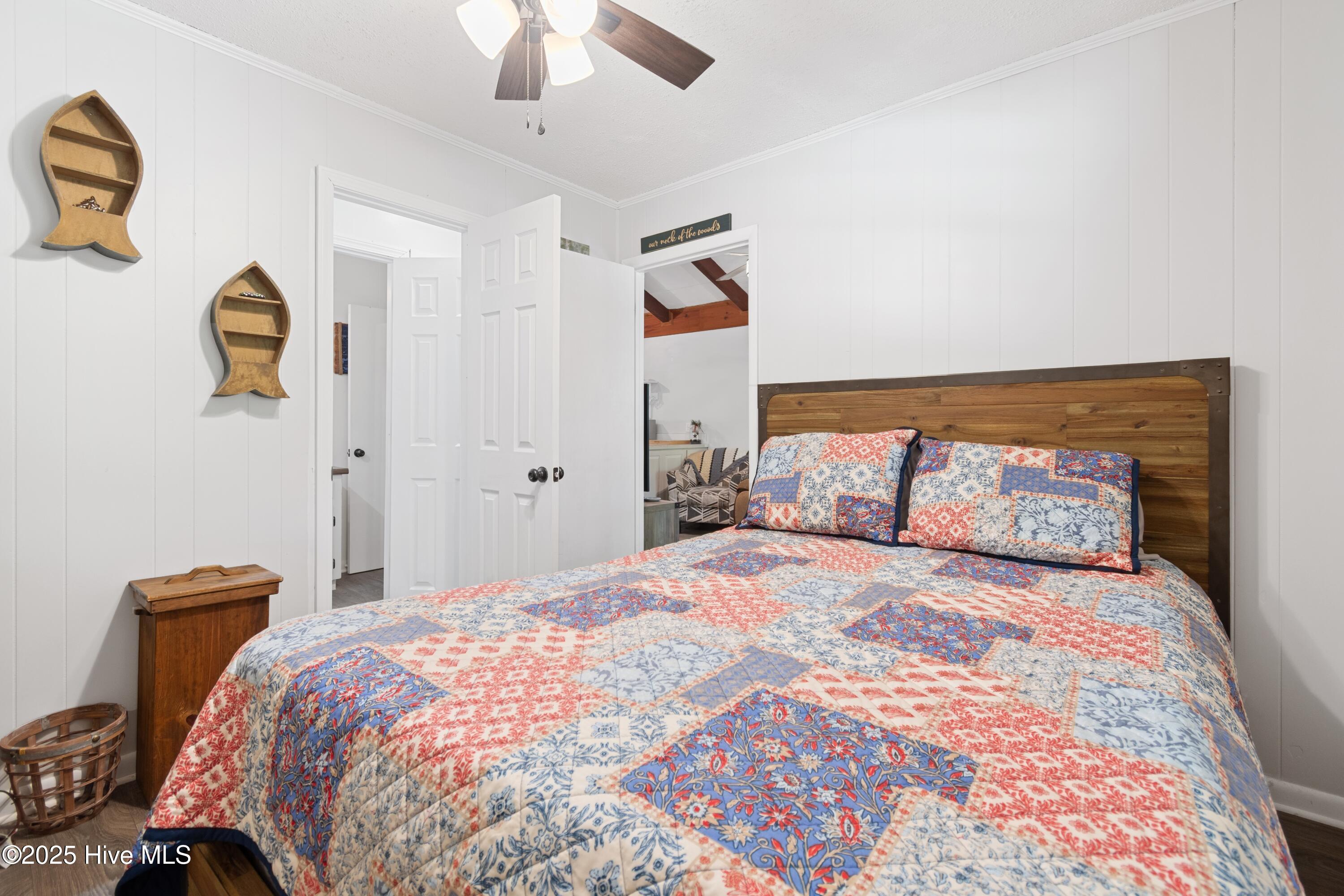 100534422 | Photo 13