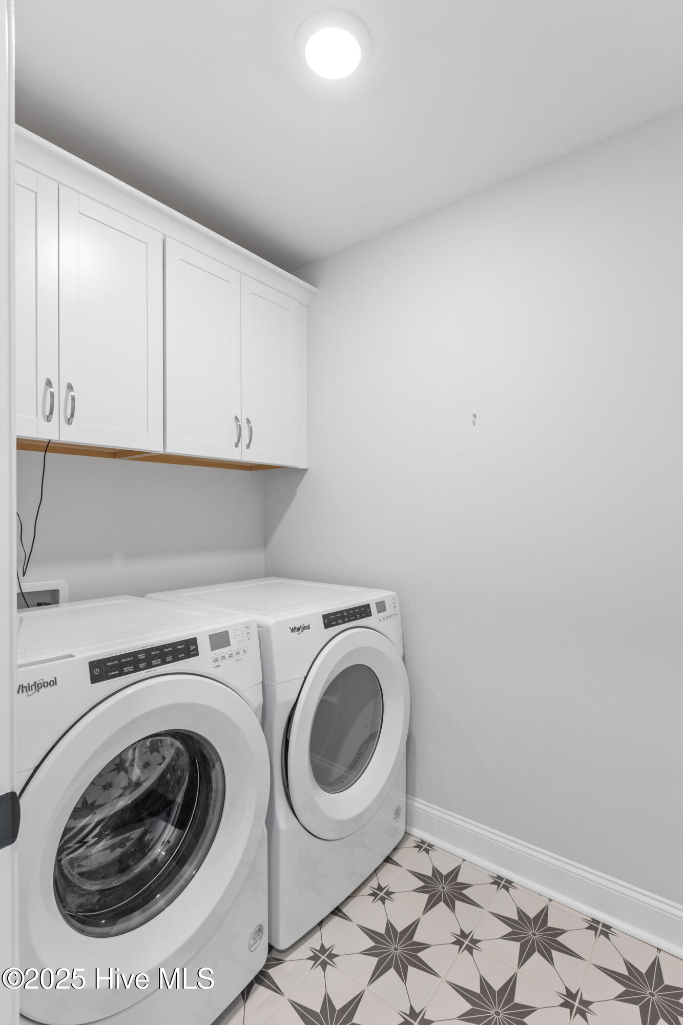 100534018 | Photo 40