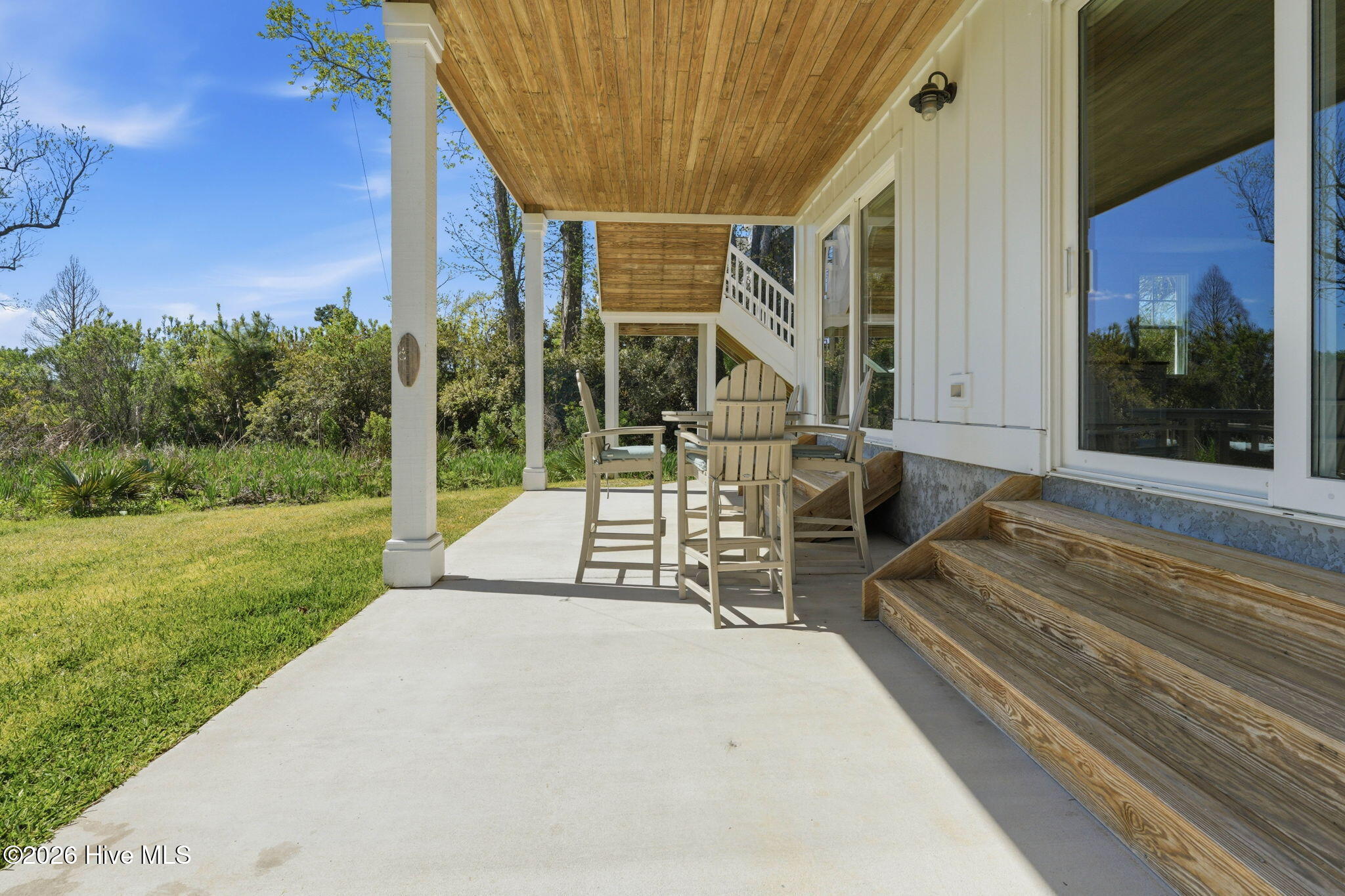 100549374 | Photo 68