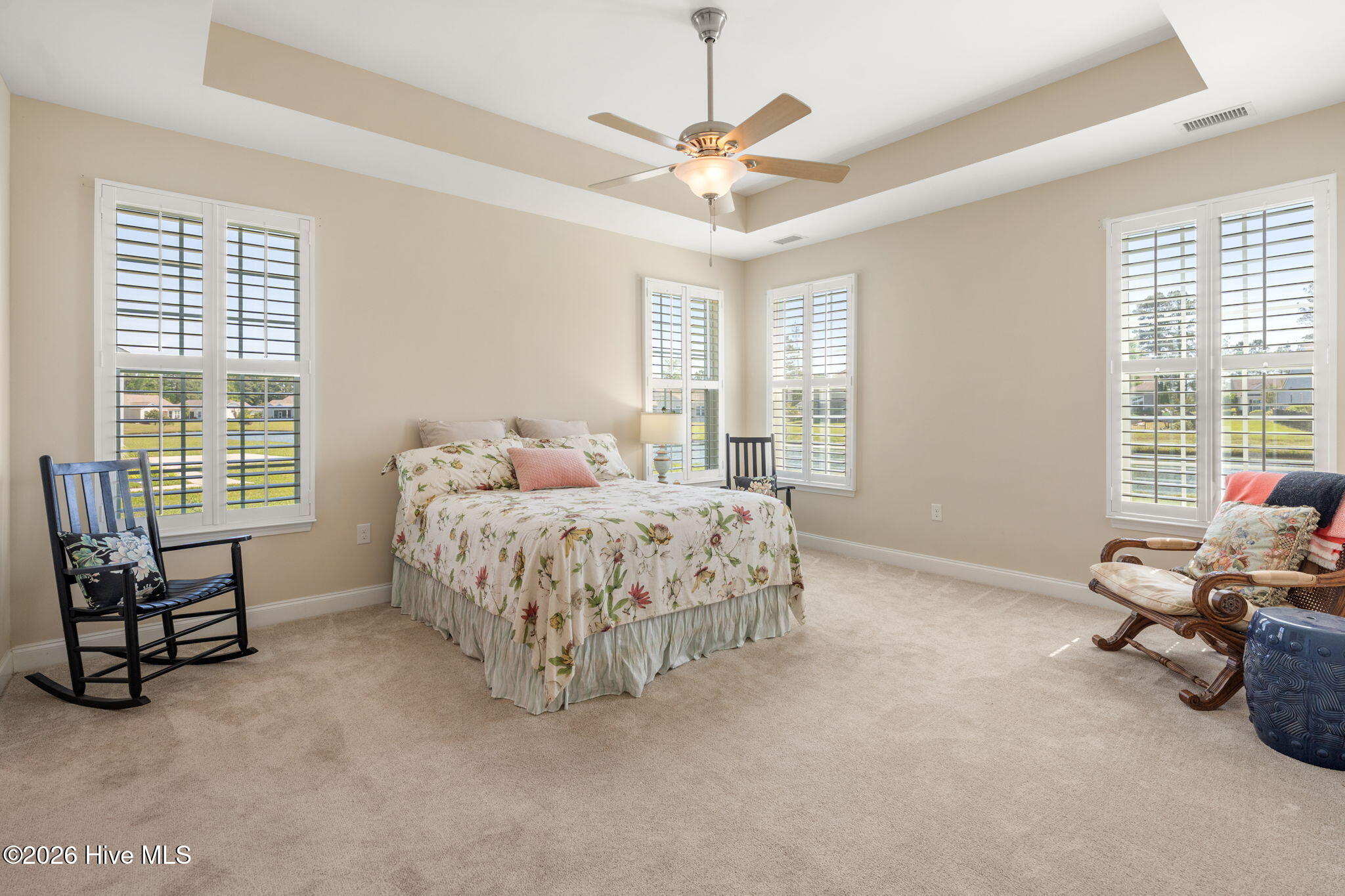 100569194 | Photo 18