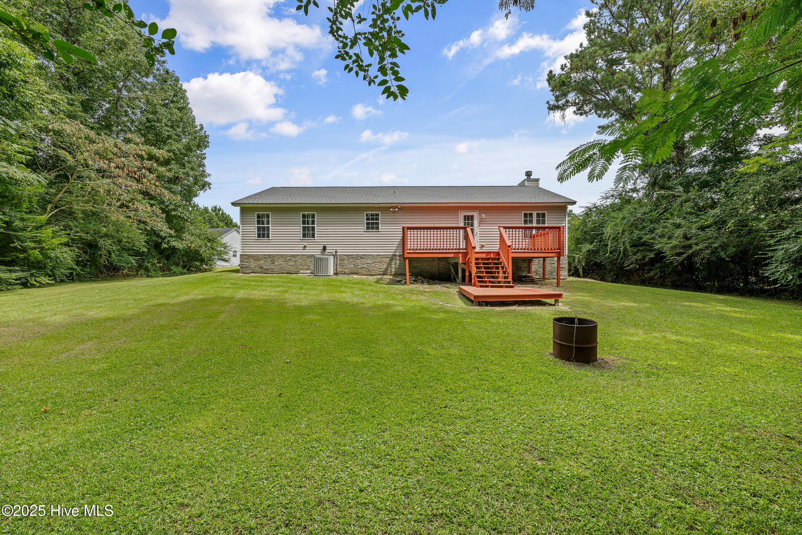 205 Bishop Drive, Jacksonville, NC 28540 – photo 16: 21