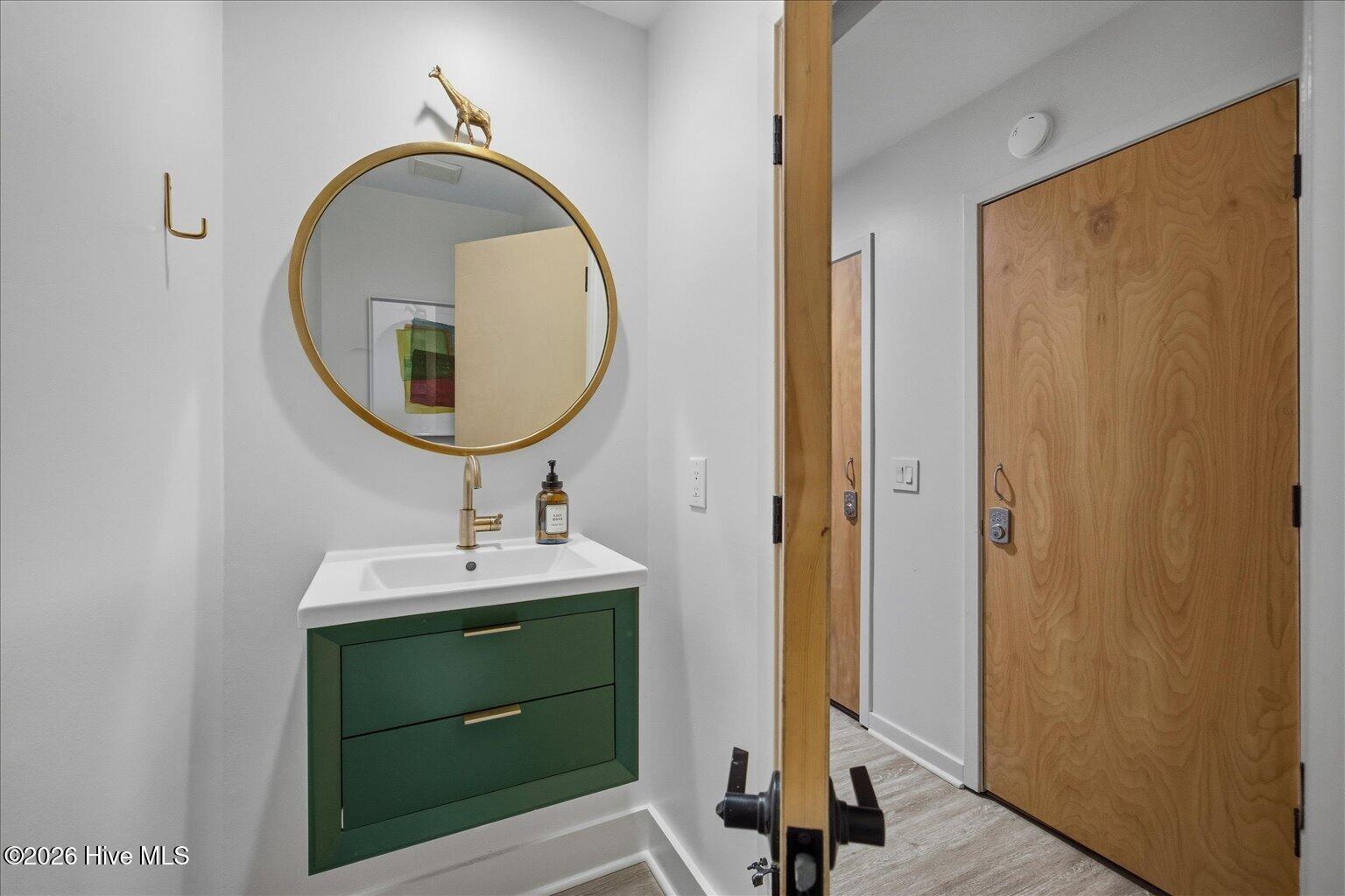 100559466 | Photo 13