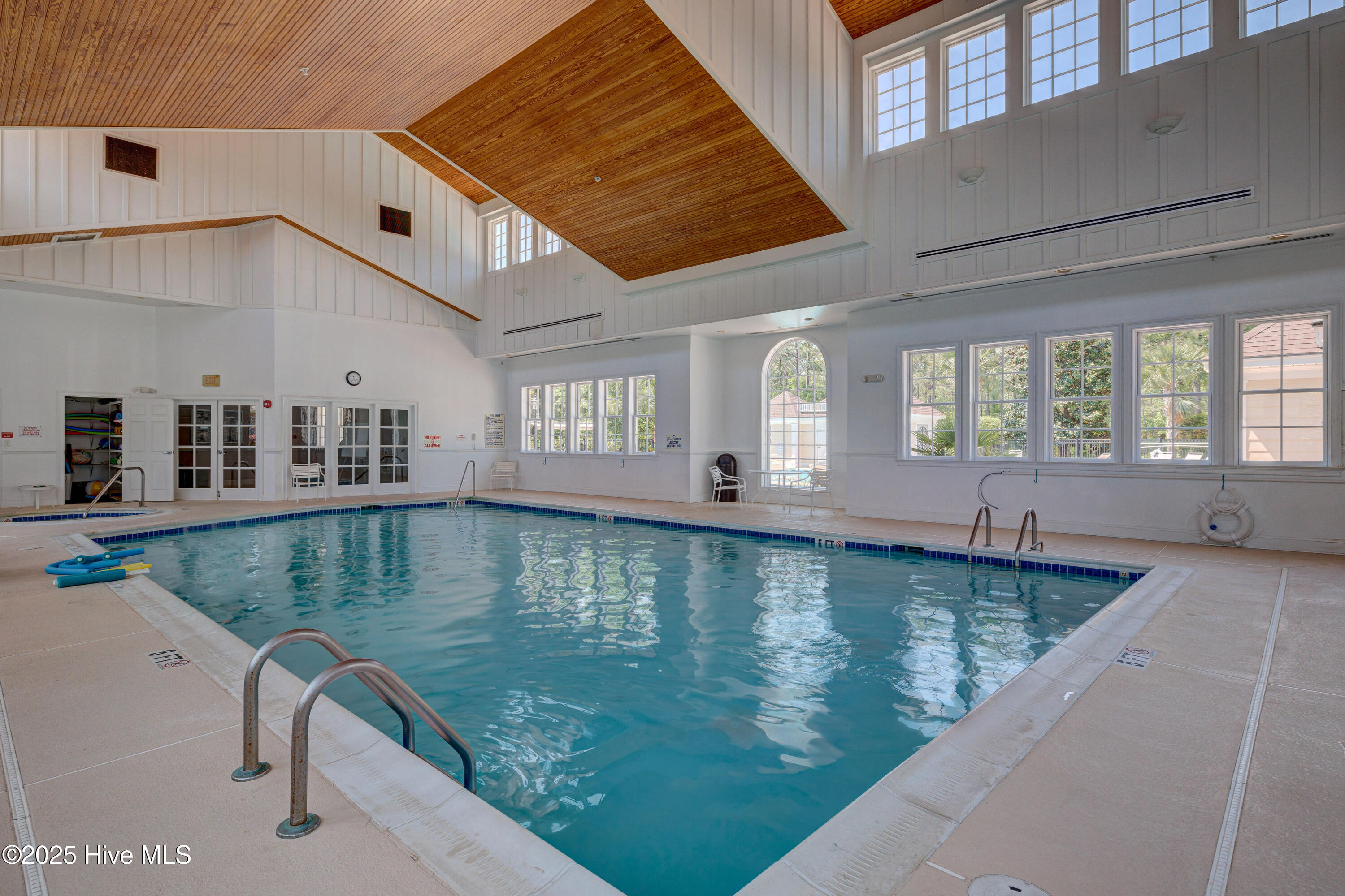 100547497 | Photo 41