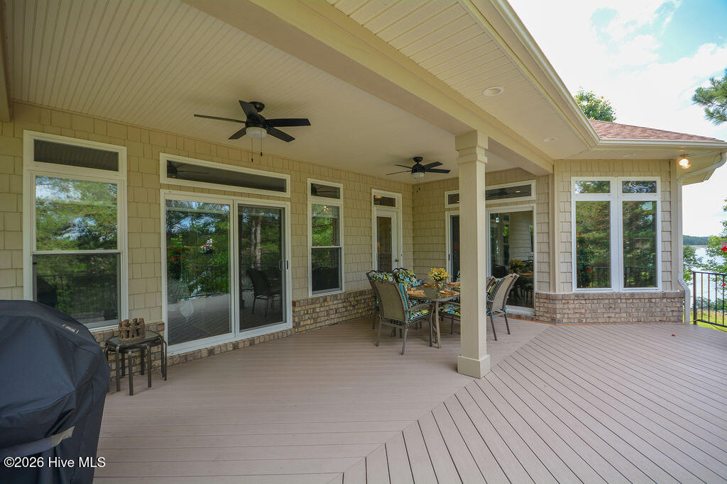 Upper Level Deck