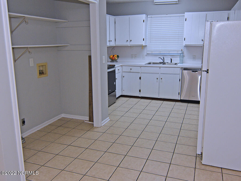 100535873 | Photo 13