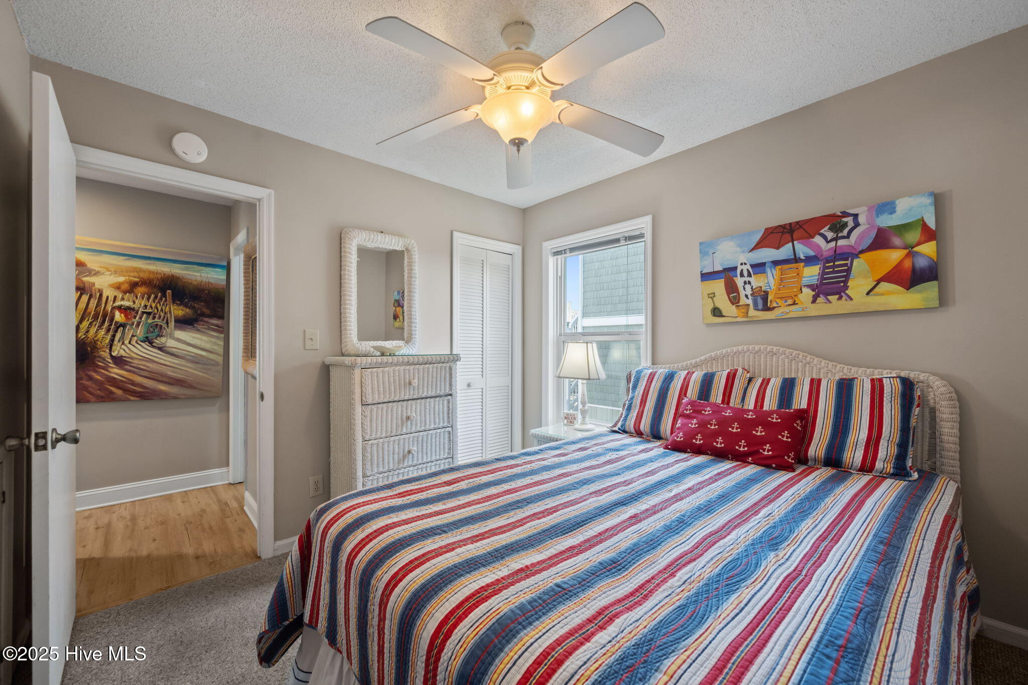 100538704 | Photo 34