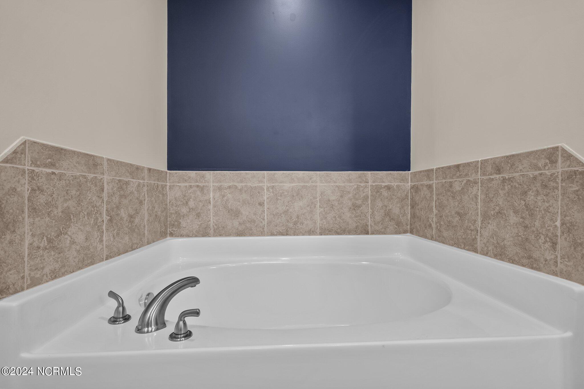 100544089 | Photo 20