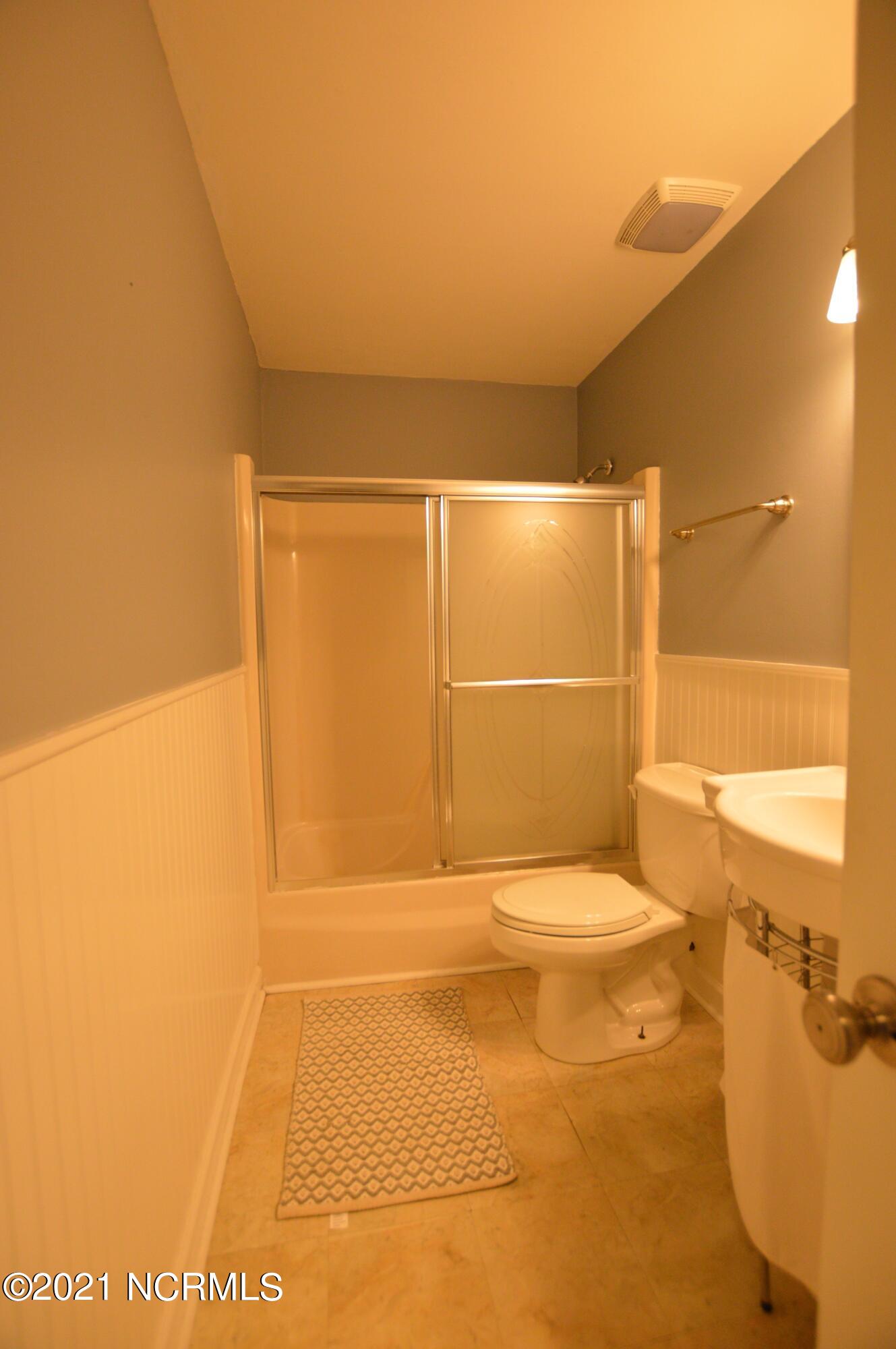 100562914 | Photo 26