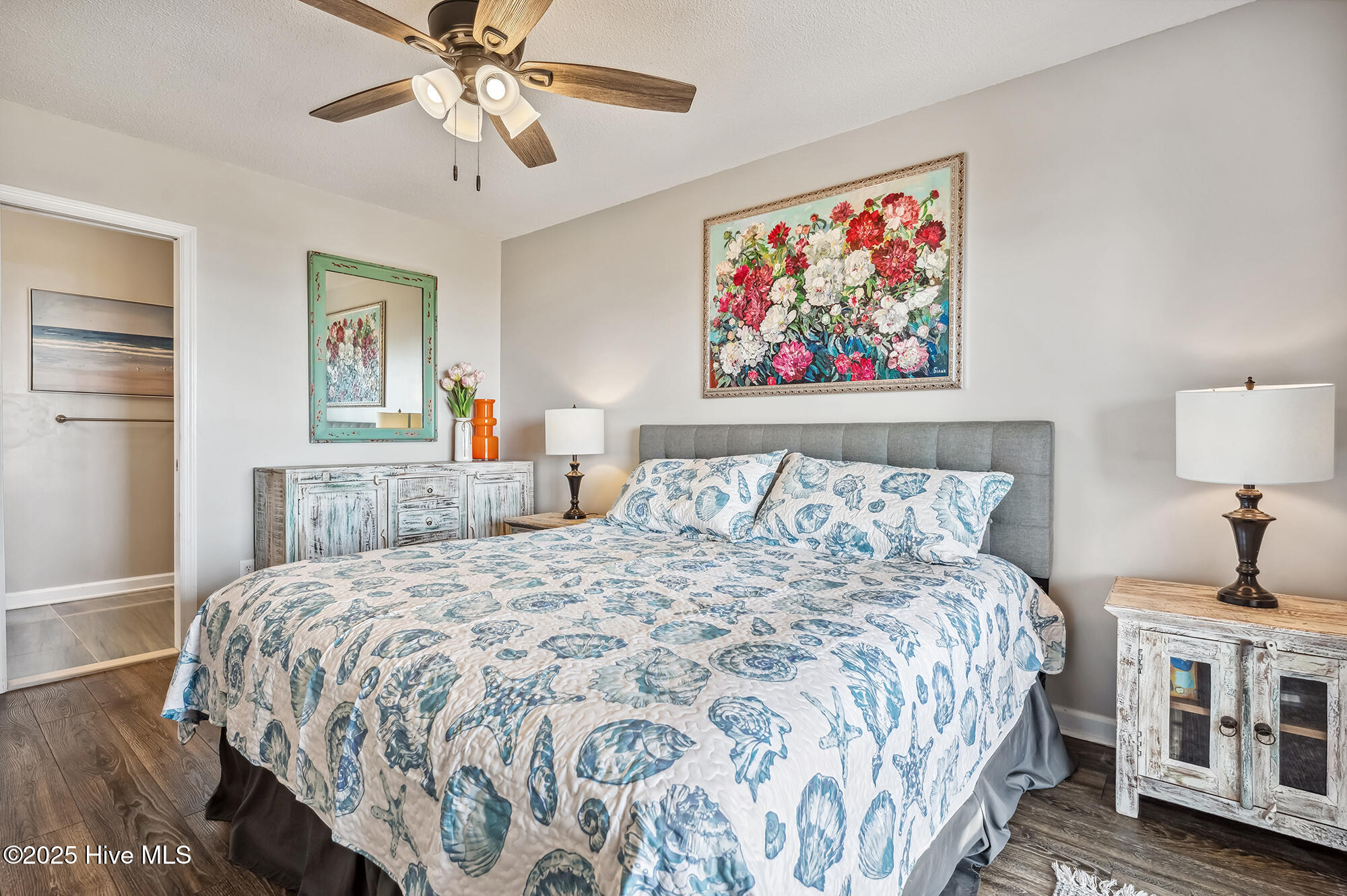 100538972 | Photo 46