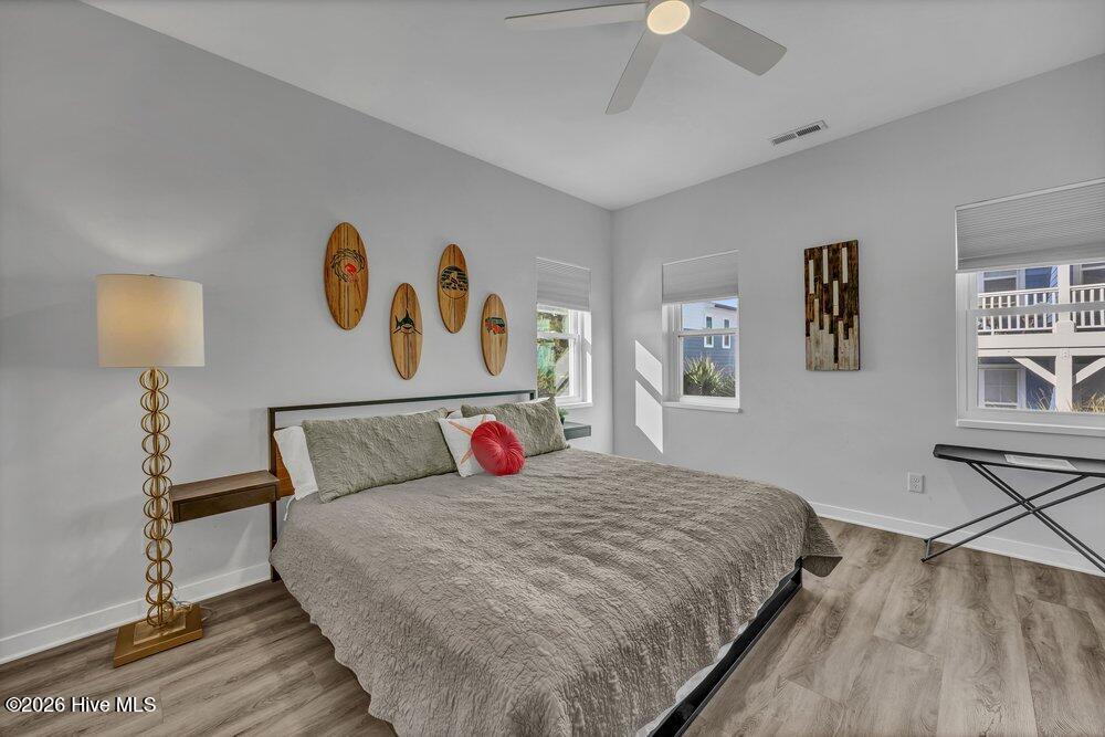 100550491 | Photo 22