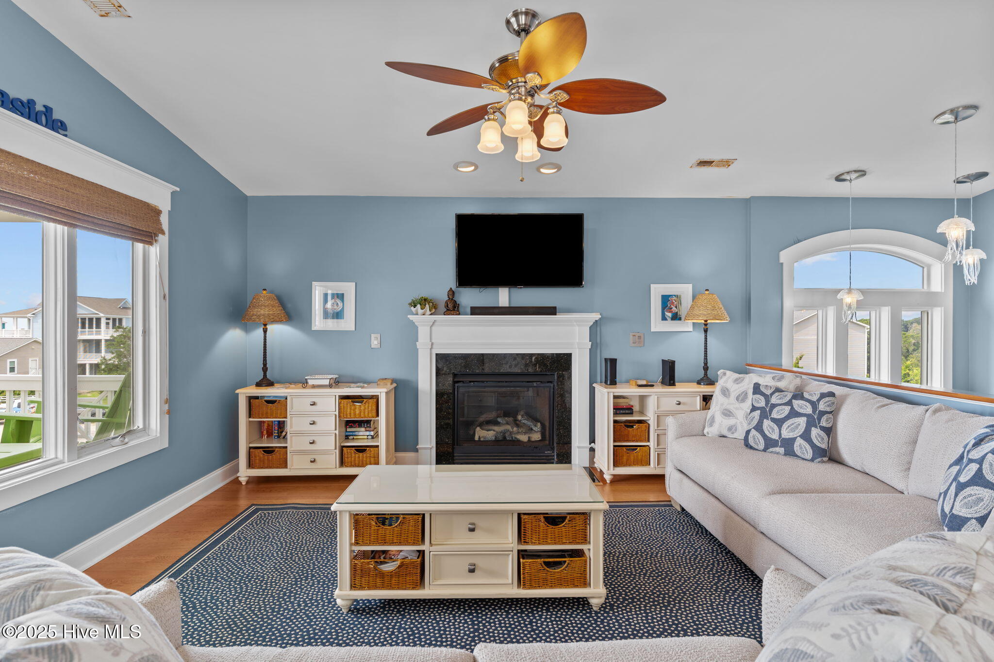 100526525 | Photo 11