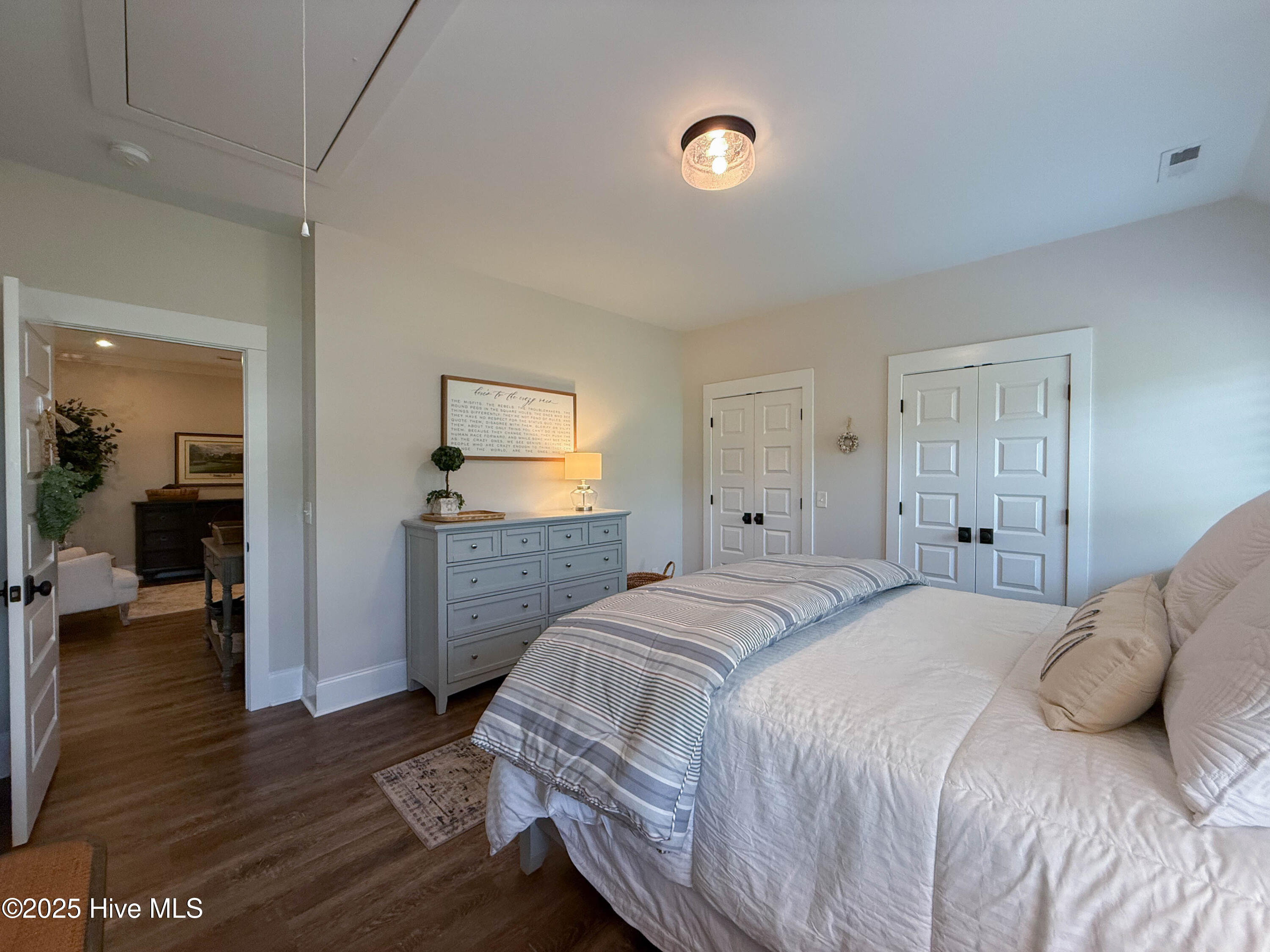 100556308 | Photo 74