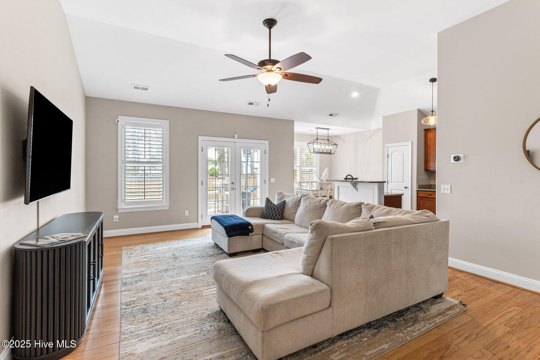 249 Palm Grove Drive, Wilmington, NC 28411 – photo 6: 006_249_palm_grove_drive-06_255