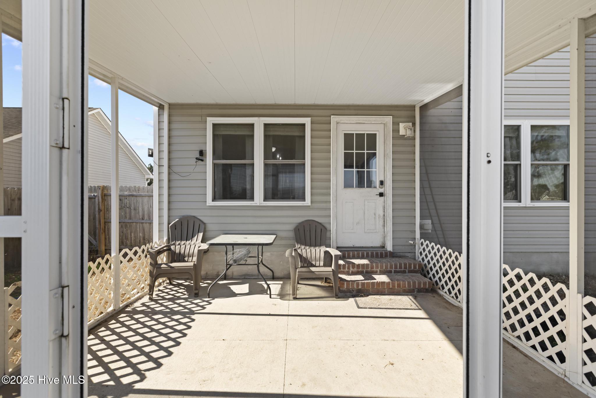 100541316 | Photo 22