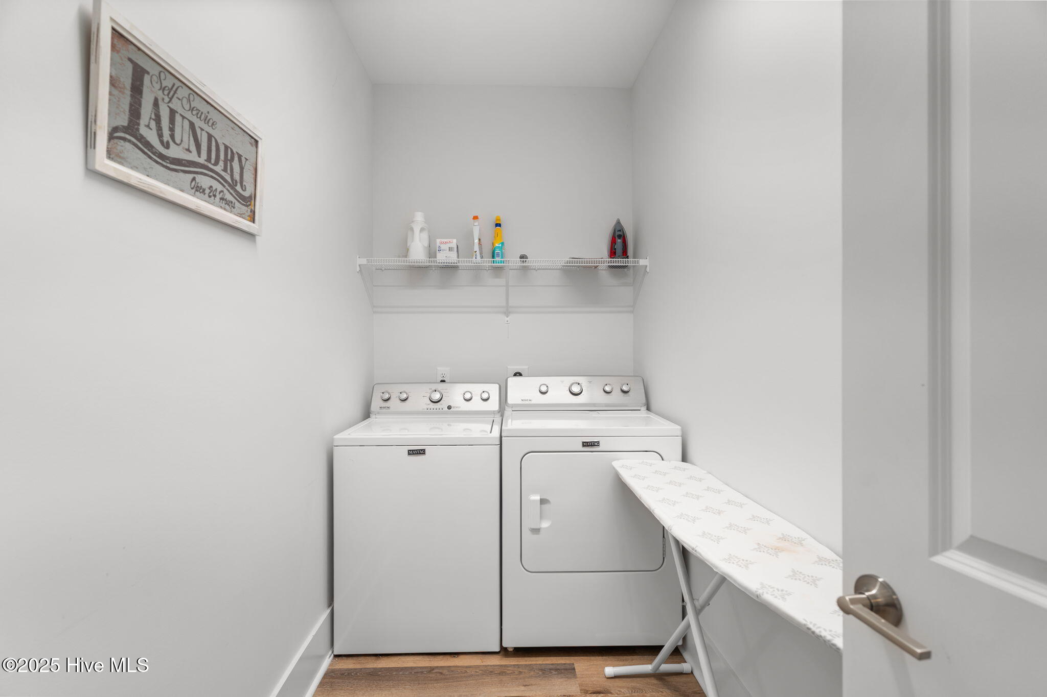 100536437 | Photo 33